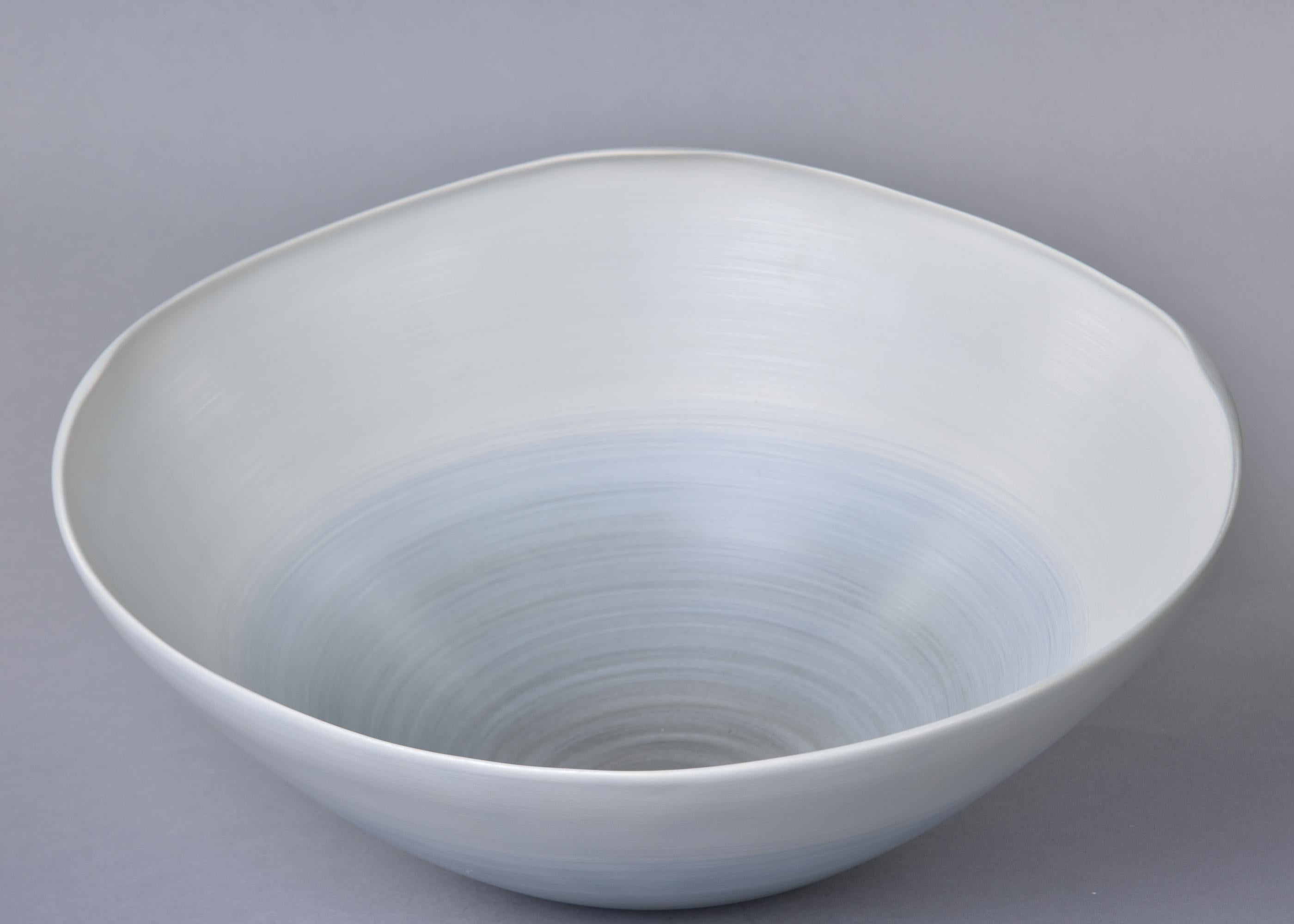 New Large Rina Menardi Shaded Water Conchglia Bowl For Sale 4