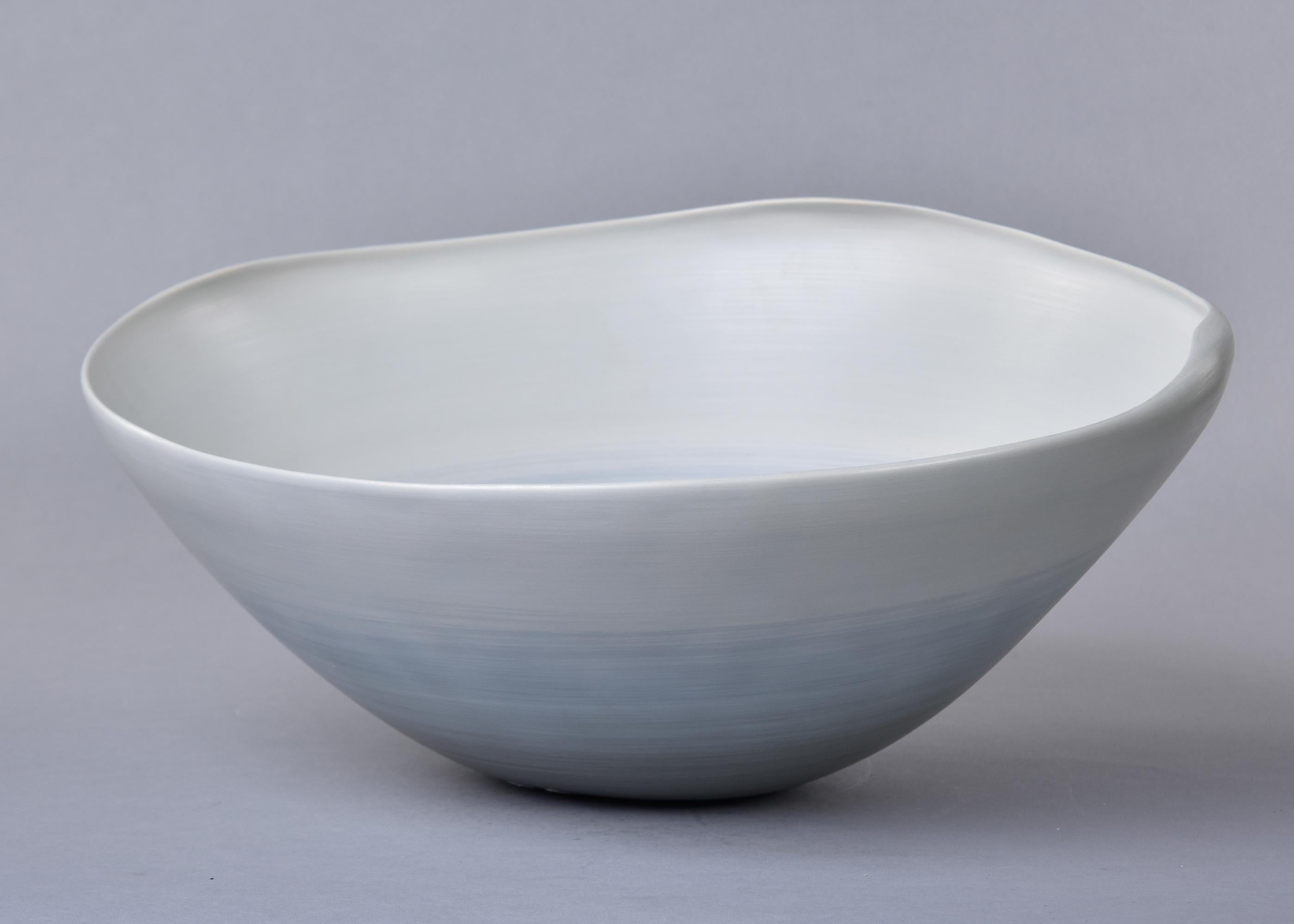 New Large Rina Menardi Shaded Water Conchglia Bowl For Sale 2