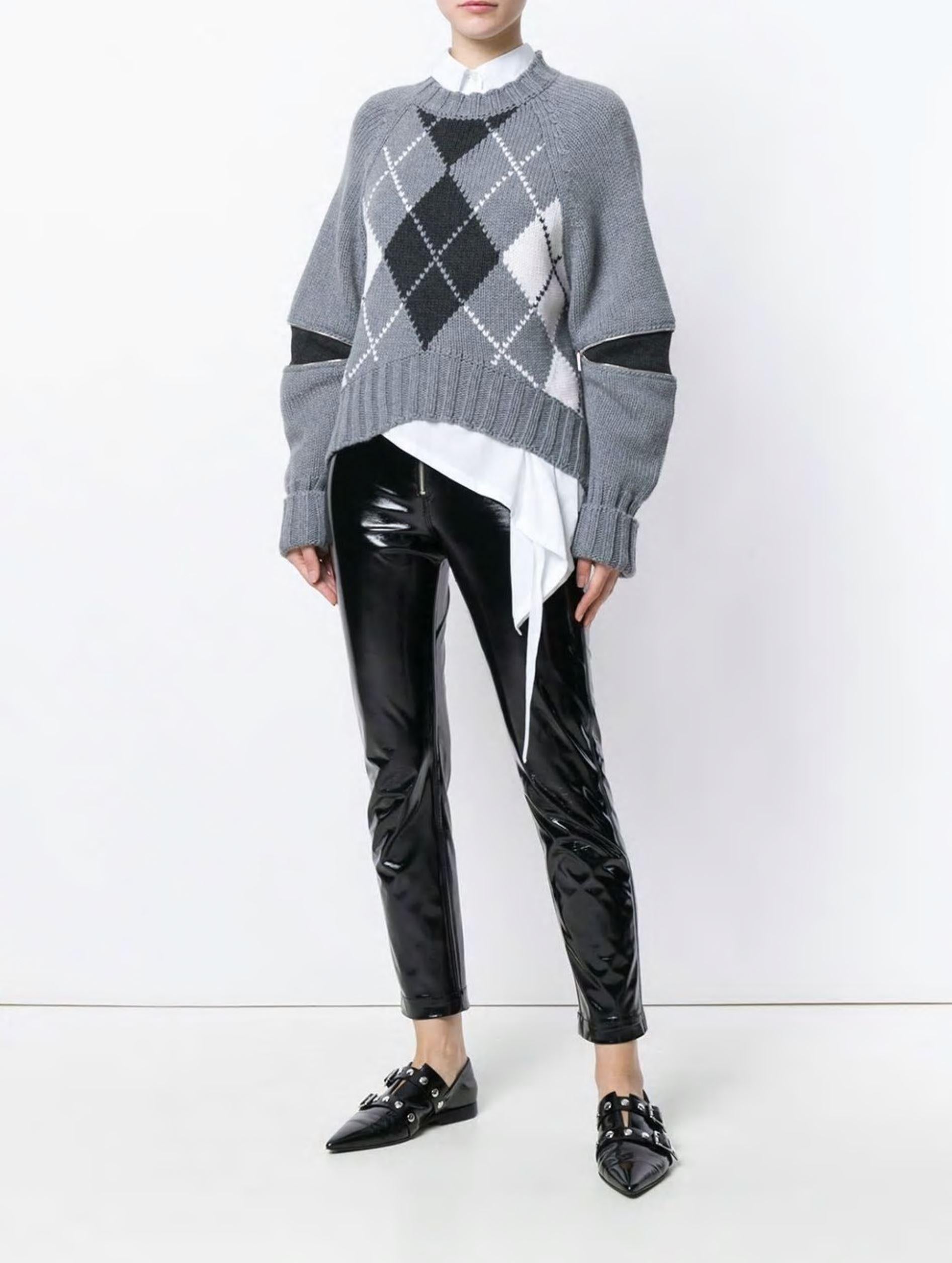 laura dern sweater