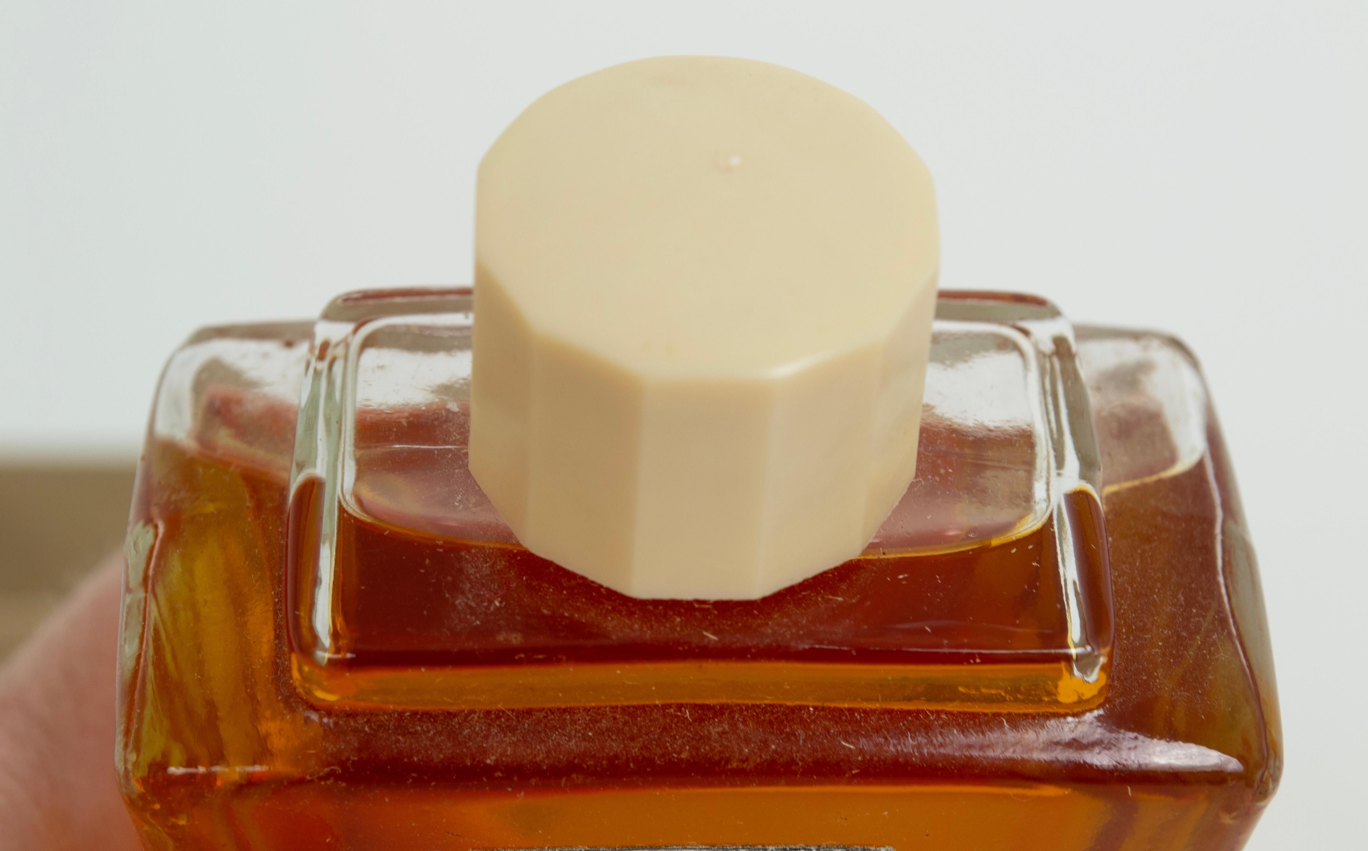 Nuovo profumo Le Clairac Forbidden Love in un raro flacone di vetro Deco - Parigi, 1934 in vendita 2