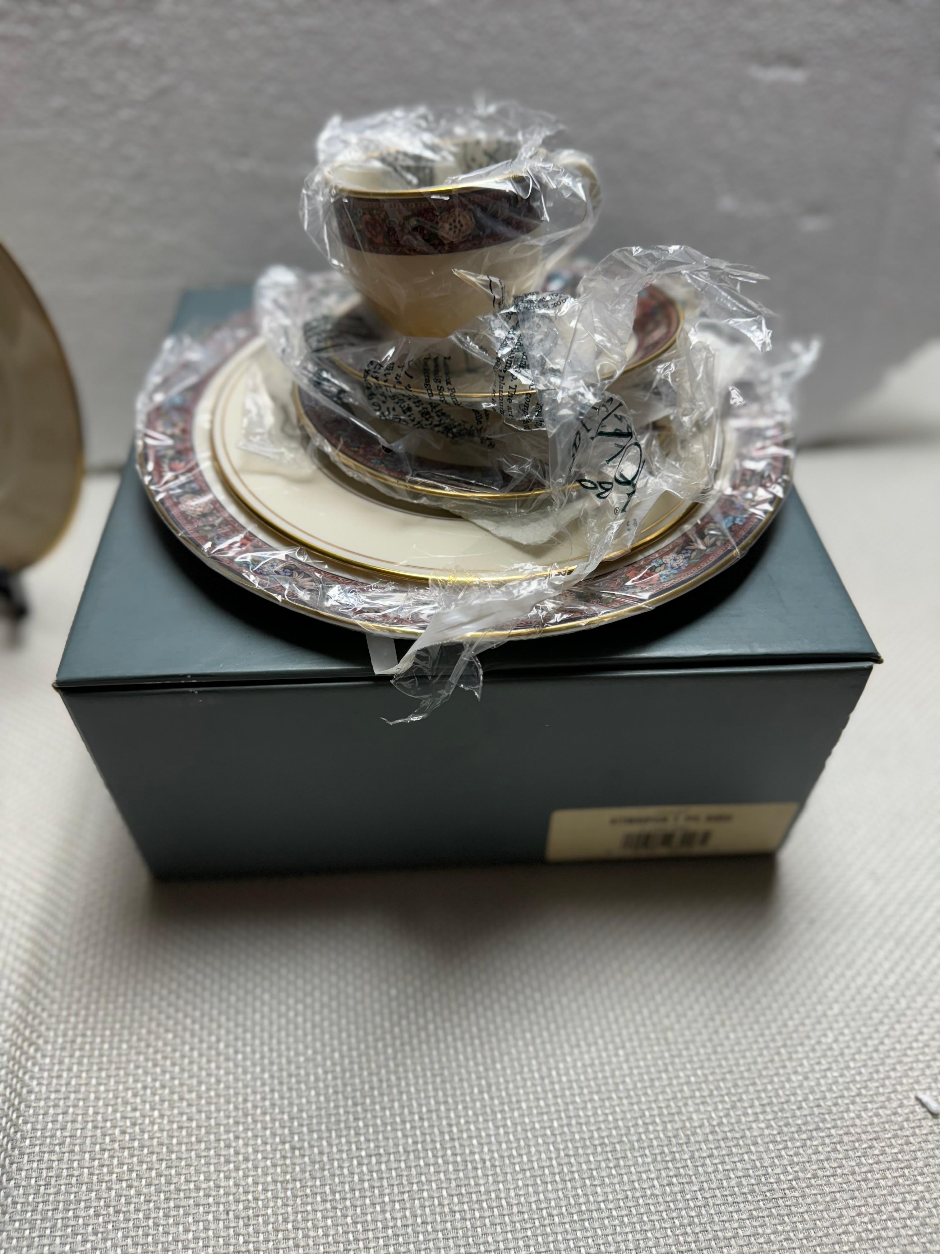 Collezione presidenziale Lenox d'epoca, cinque coperti per nove persone in vendita 6