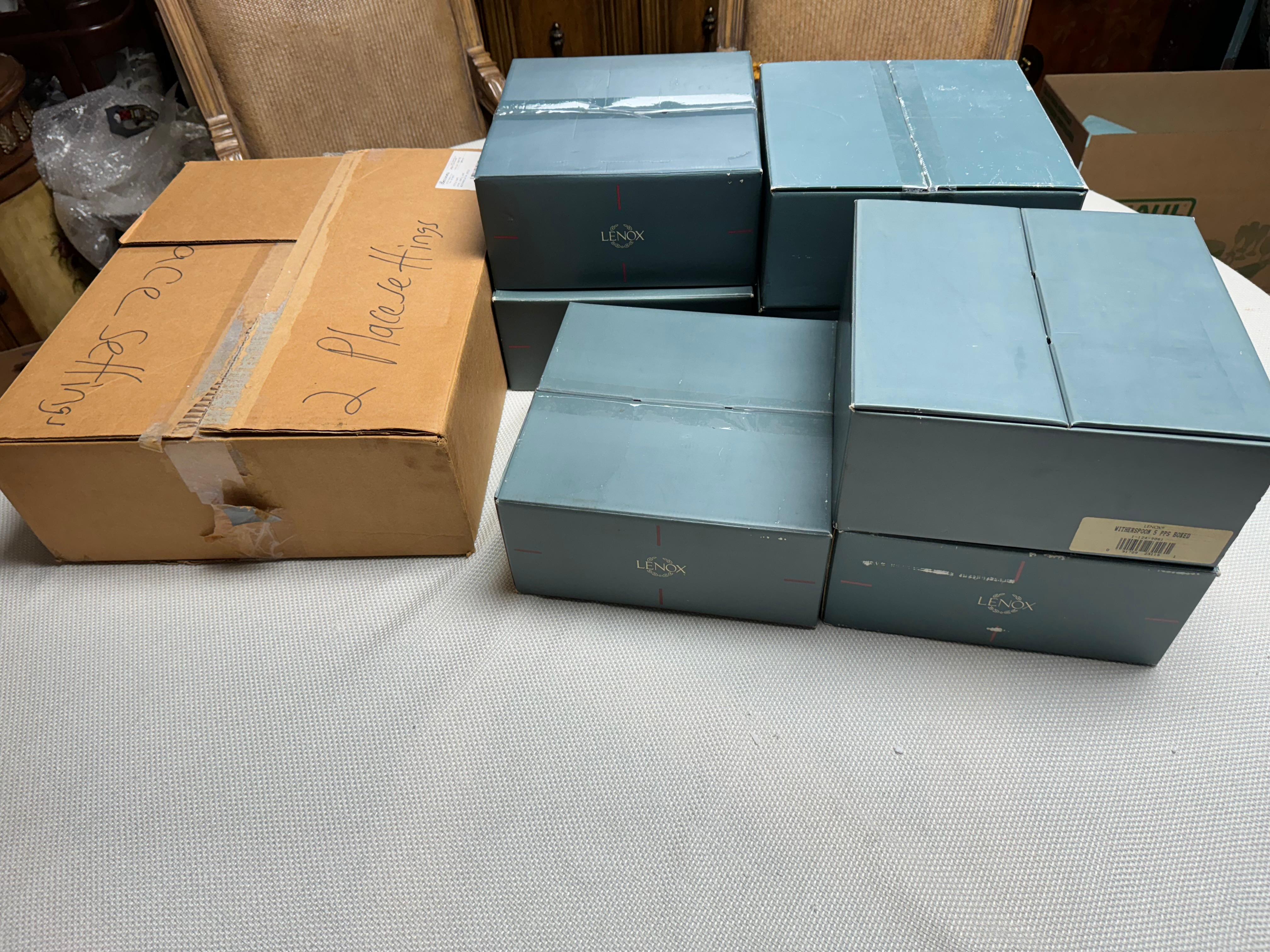 Collezione presidenziale Lenox d'epoca, cinque coperti per nove persone in vendita 9