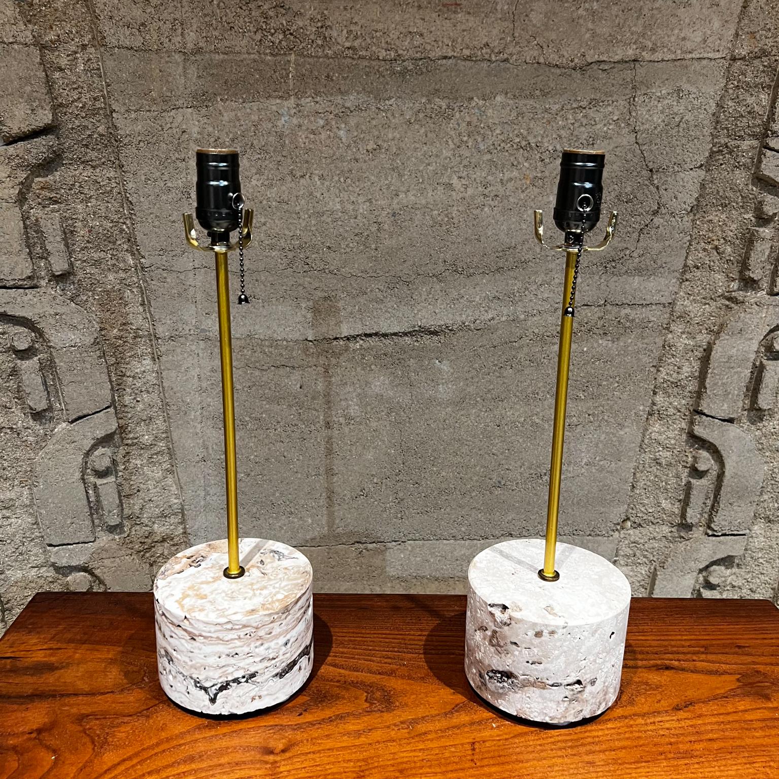 Mexican New Limited-Edition Pair of Vintage Travertine Polished Table Lamps For Sale