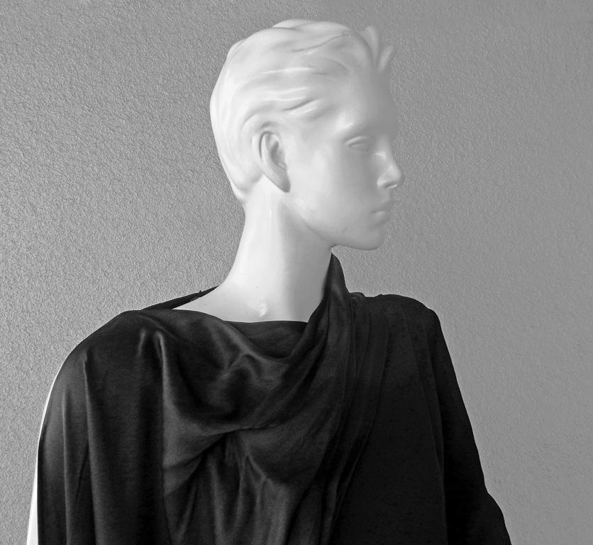 Schiaparelli Timeless édition limitée  Robe de soirée Neuf - En vente à Los Angeles, CA