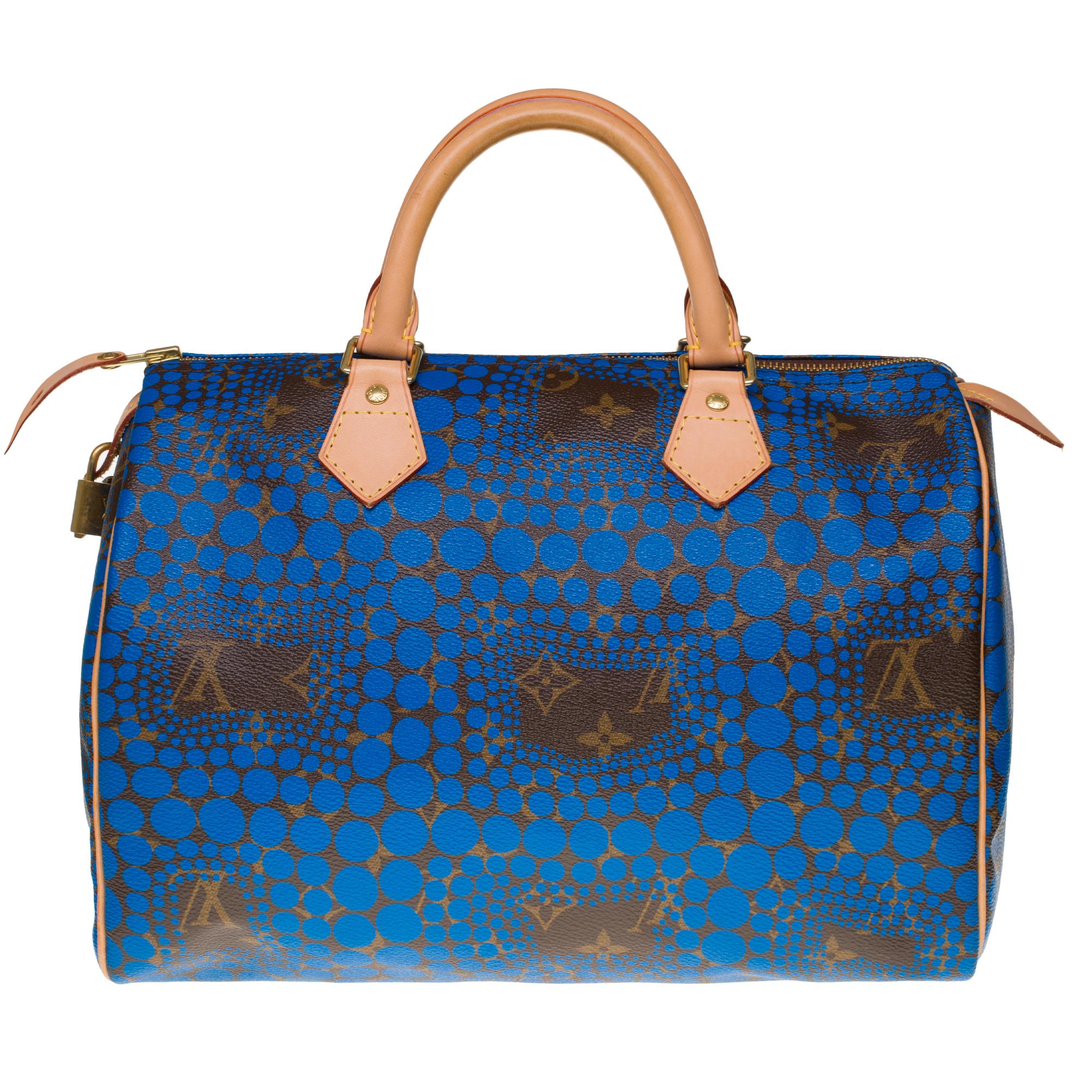 Seltene Louis Vuitton Speedy 30 Limited Edition Yayoi Kusama Handtasche in blauem Monogramm Leinwand mit Muster und Naturleder:: Gold Metall trimmen:: doppelter Griff in Naturleder ermöglicht einen Handstand. 

Reißverschluss. 
Innenfutter aus