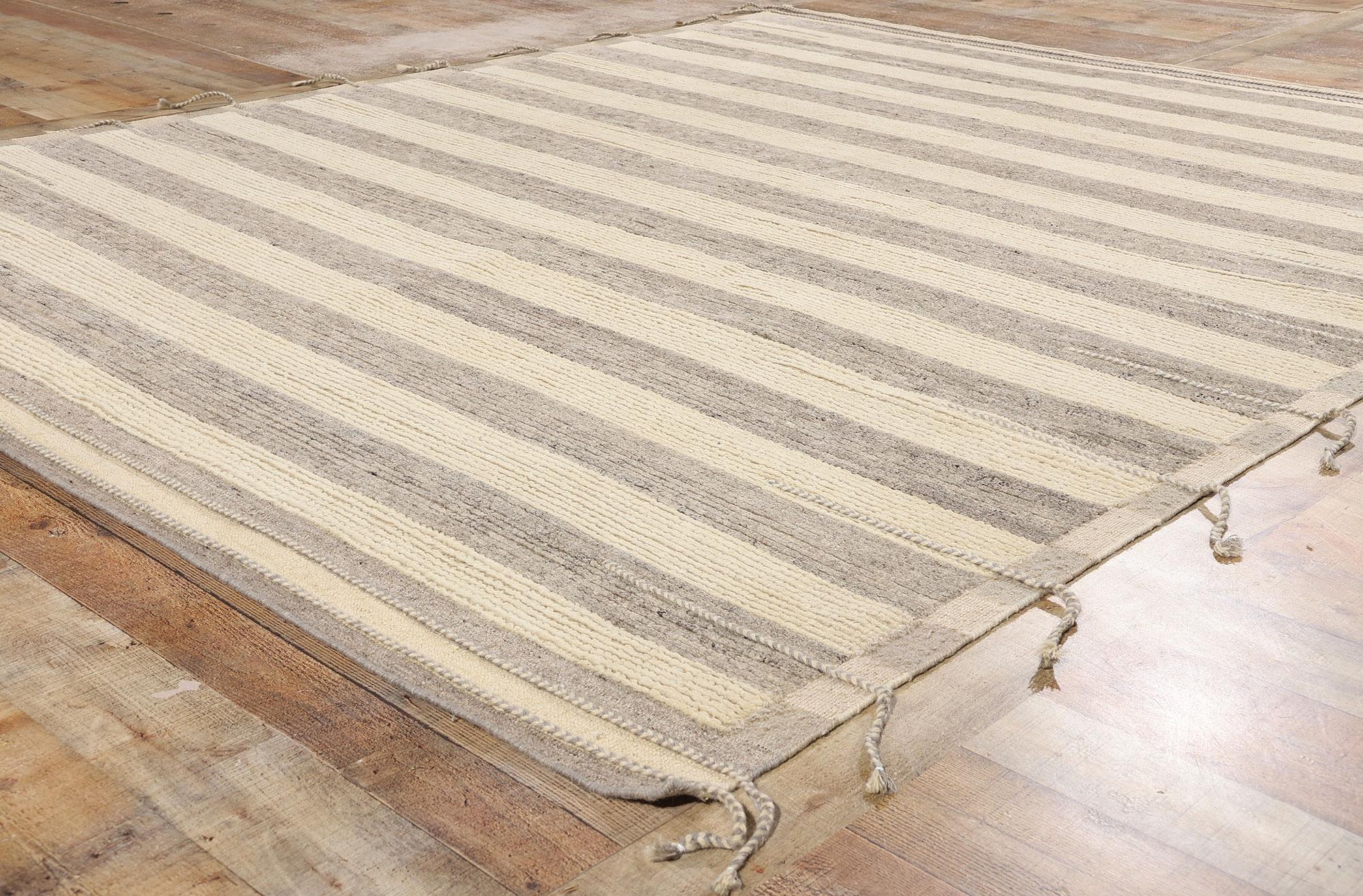 XXI secolo e contemporaneo Tappeto marocchino moderno organico New Linear Drift, 08'00 x 09'11 in vendita