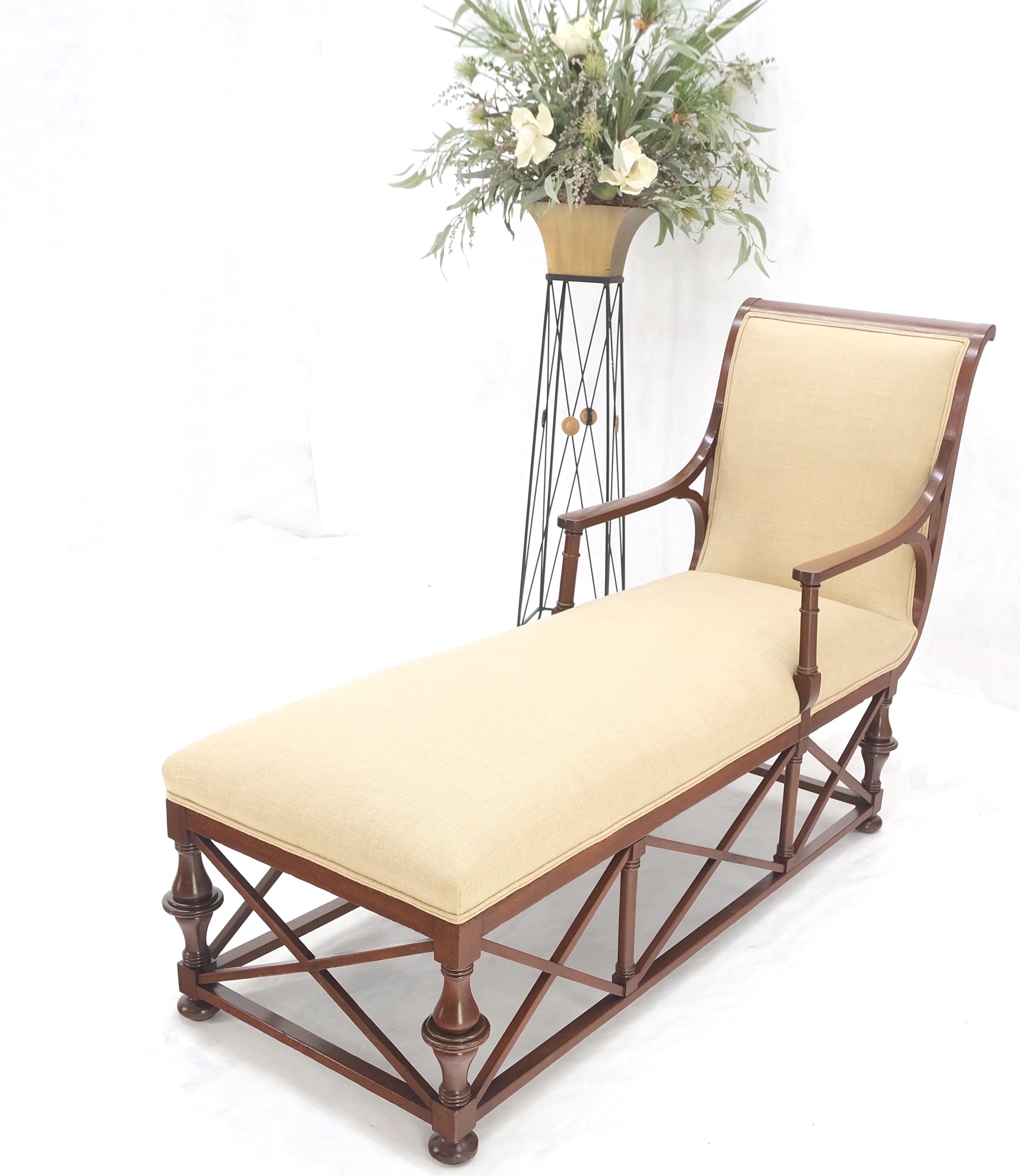 American New Linen Upholstery Carved Mahogany Federal Style Chaise Lounge Chair MINT! For Sale