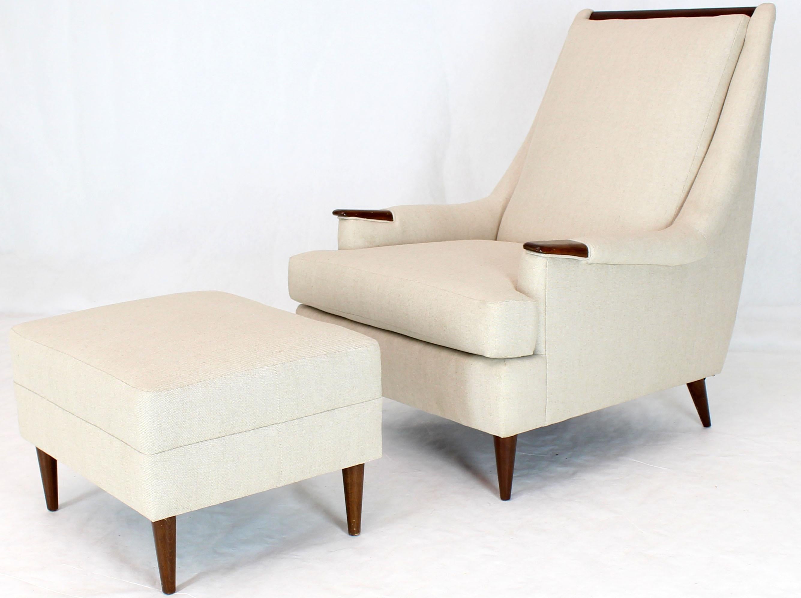 American New Linen Upholstery Mid-Century Modern Lounge Chair with Matching Ottoman