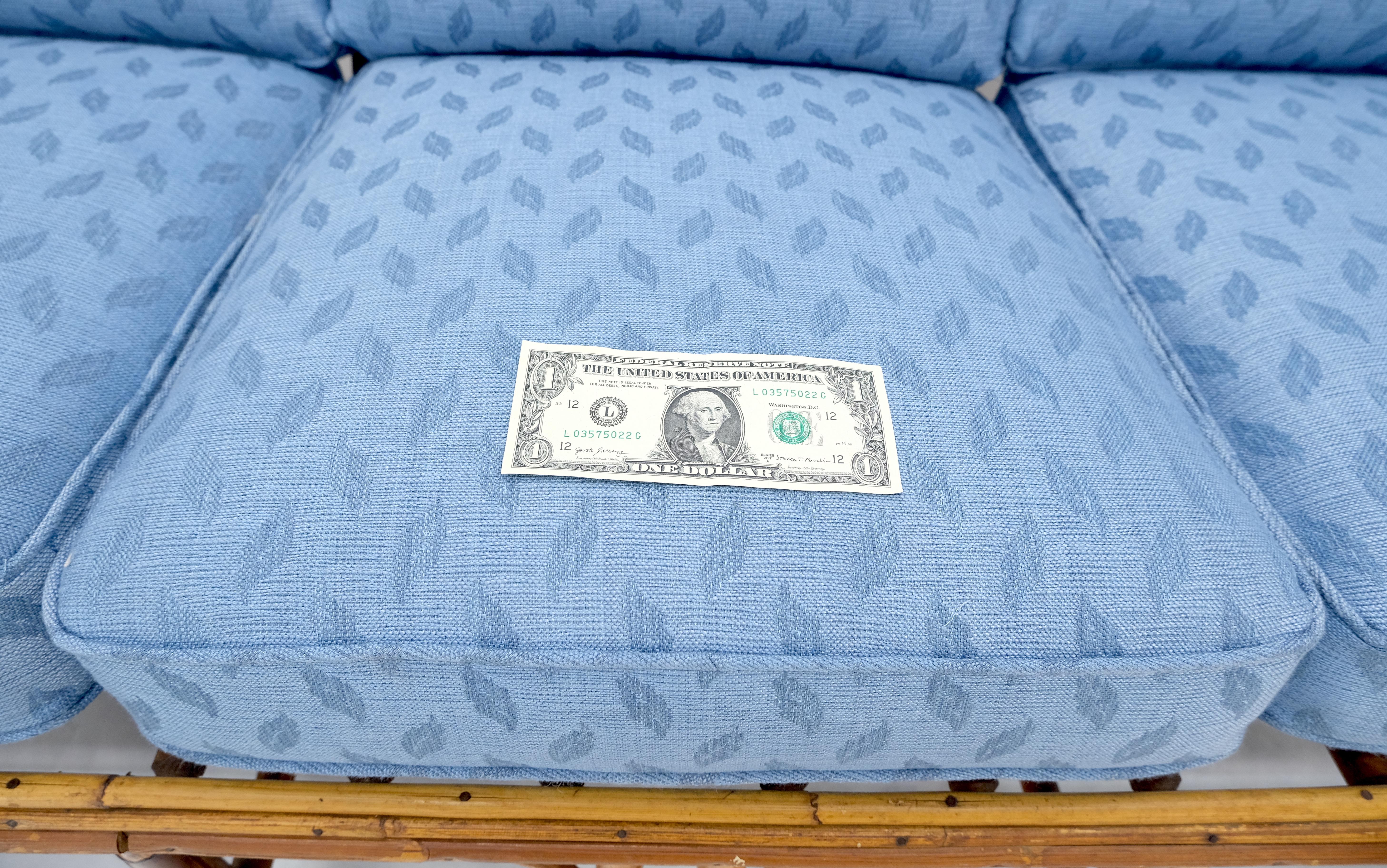 ¡Nuevo Sofá de tres plazas tapizado en lino Sofá de bambú y par de sillones MINT!
Dimensiones del sofá:
32
