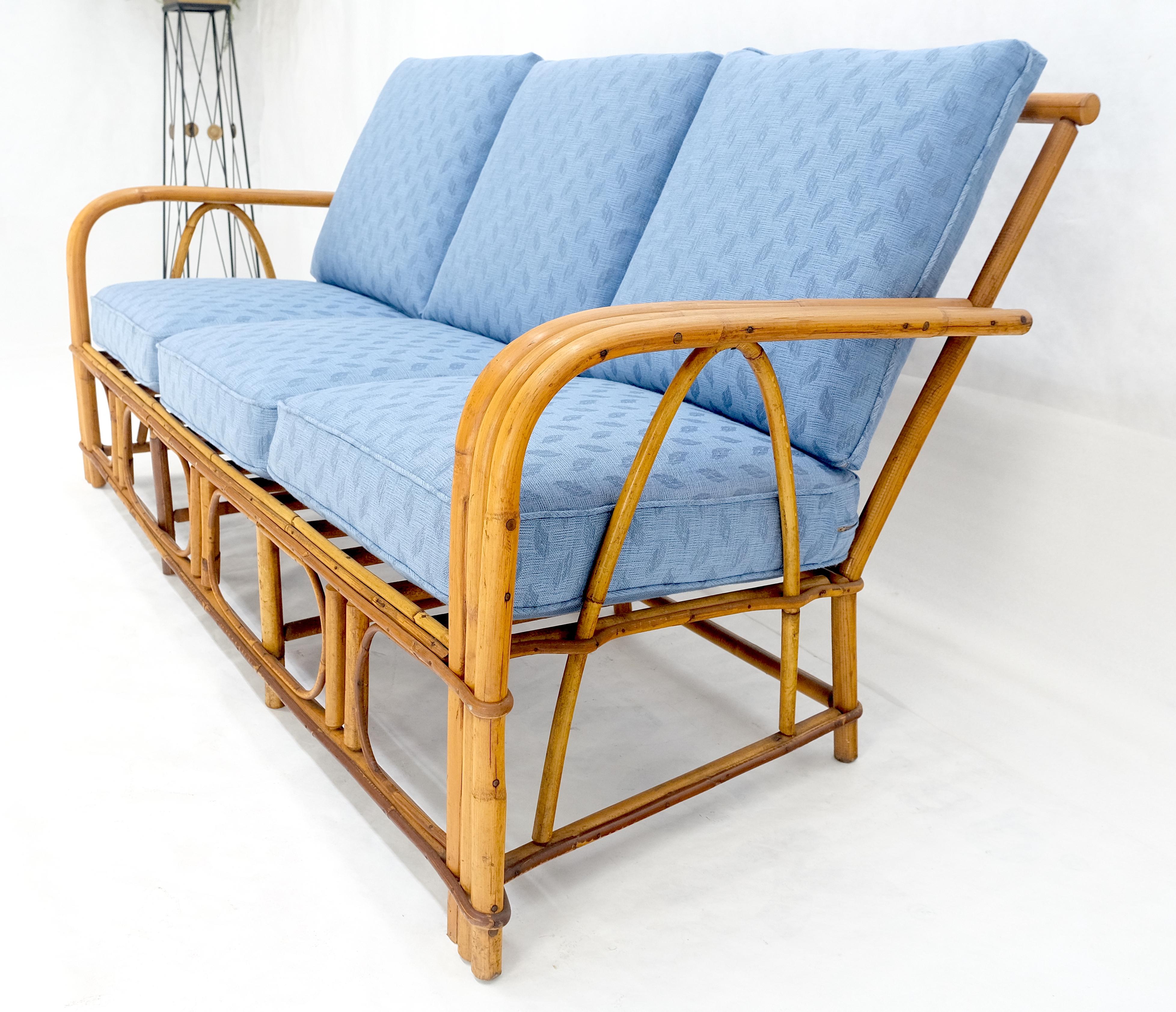 ¡Nuevo Sofá de tres plazas tapizado en lino Sofá de bambú y par de sillones MINT! en venta 1
