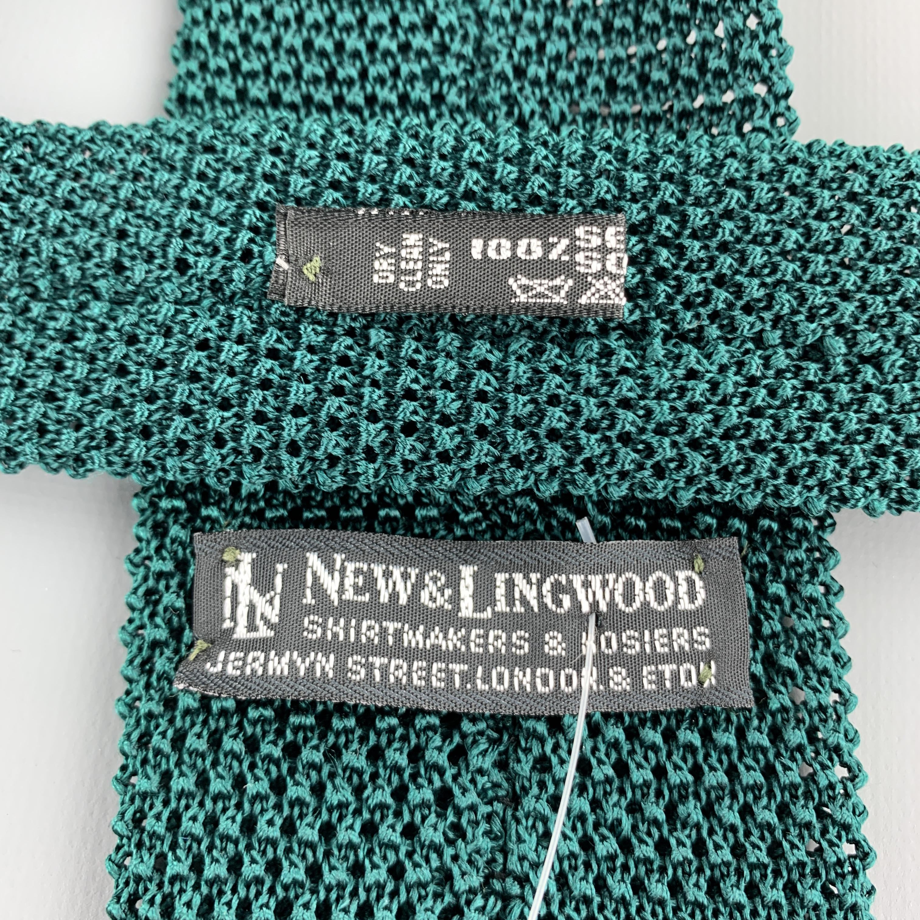 NEW & LINGWOOD Bold Forest Green Silk Textured Knit Tie In Excellent Condition In San Francisco, CA