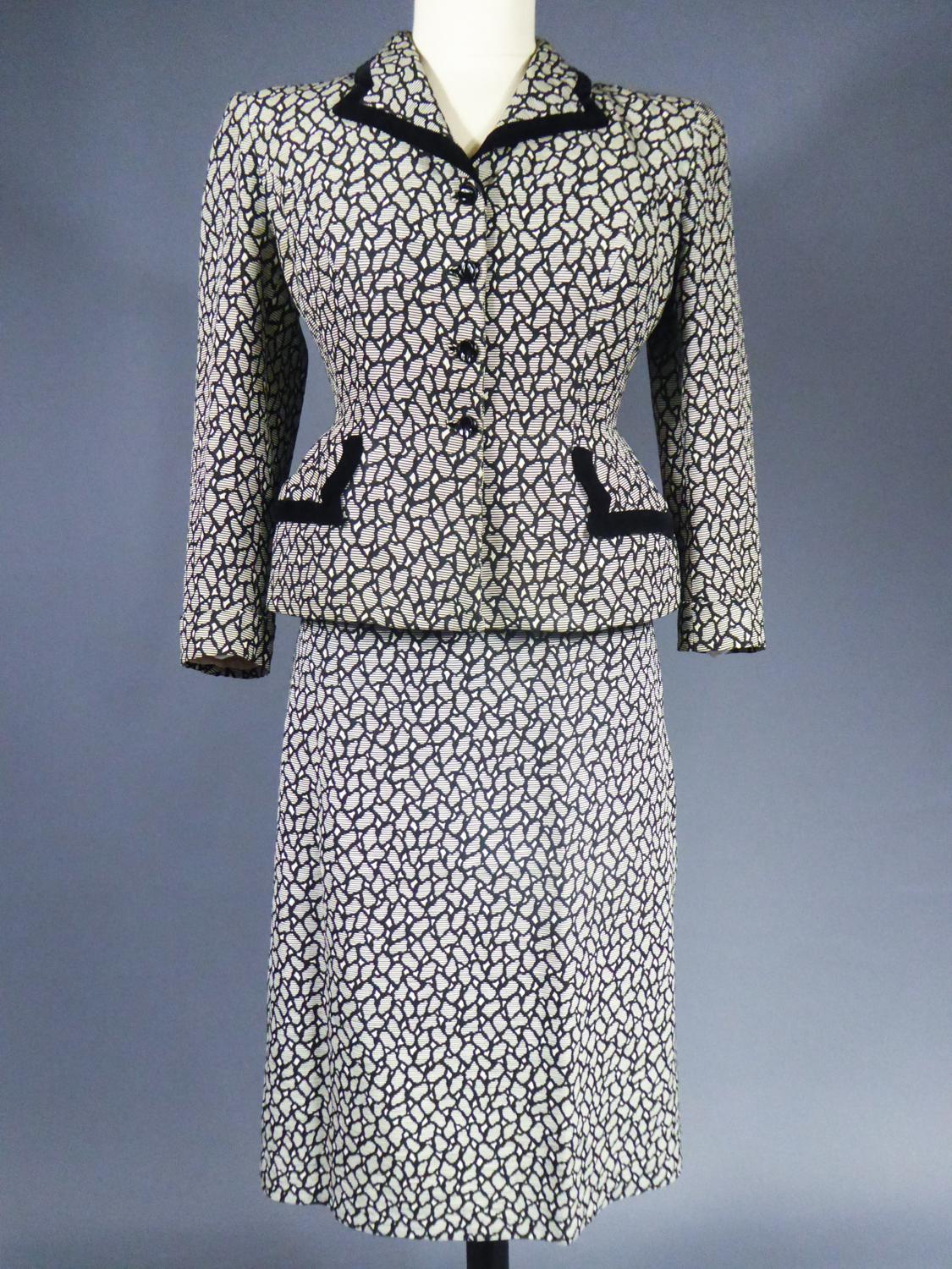 Women's New Look Bar Skirt Suit Circa 1945/1950