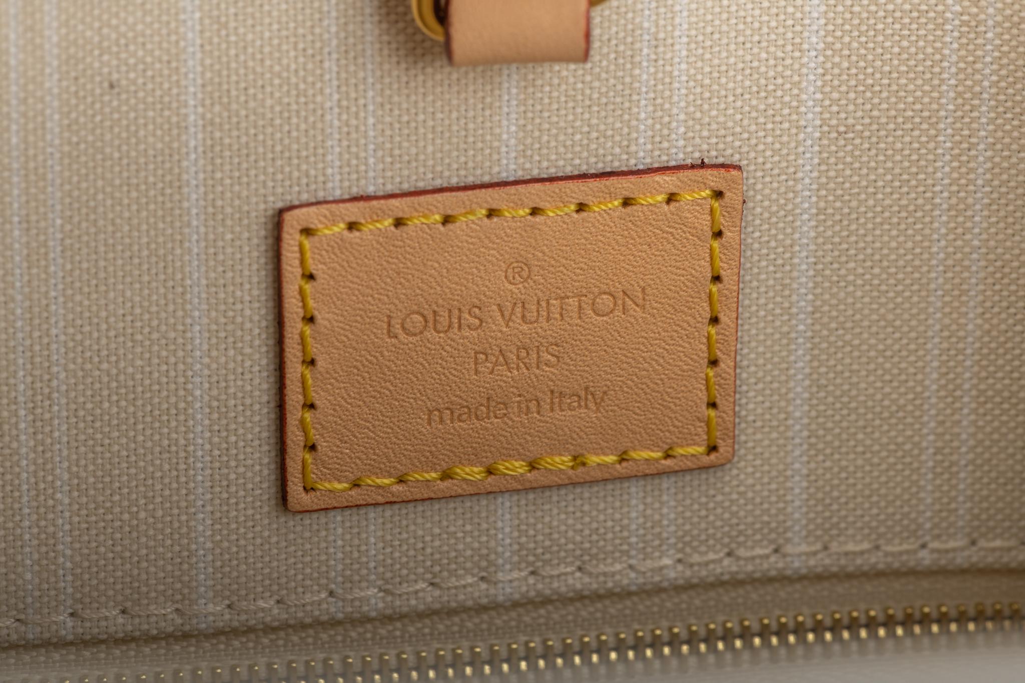 Neu Louis Vuitton 2021 On The Go Saint Tropez Tasche 7