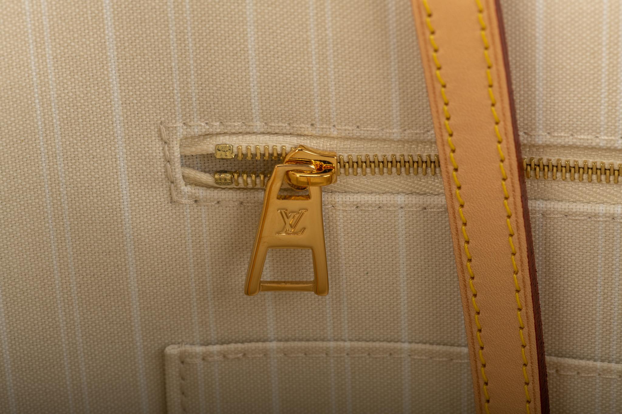 Neu Louis Vuitton 2021 On The Go Saint Tropez Tasche 9