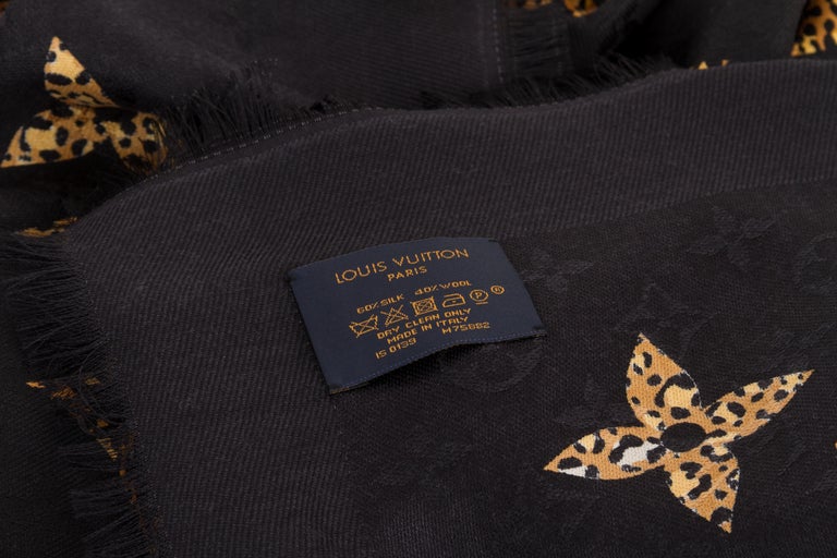 Shop Louis Vuitton Ponchos & Capes (1AAK30) by Splendere