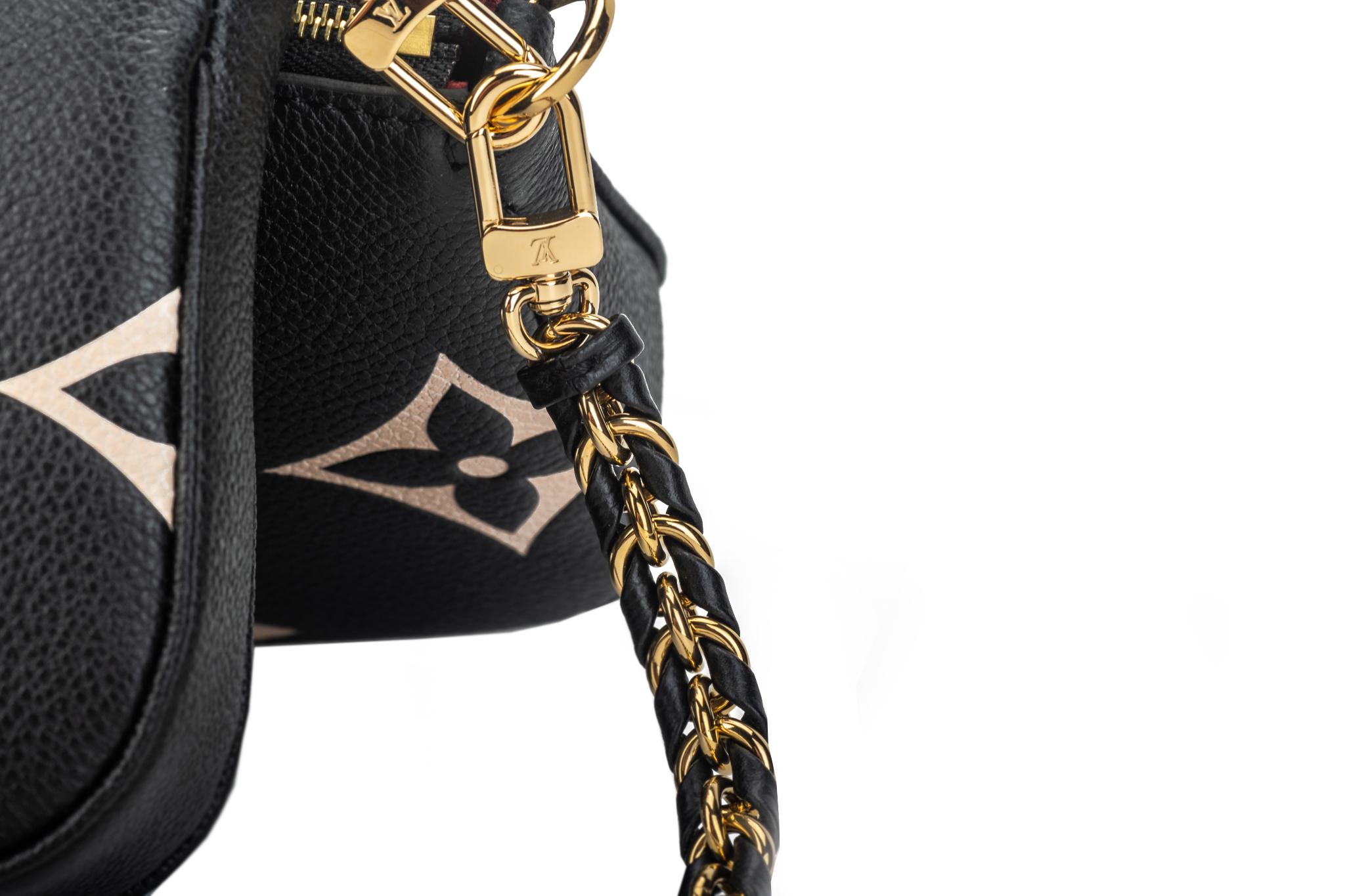 New Louis Vuitton Black Leather Multi Pochette Bag For Sale 15