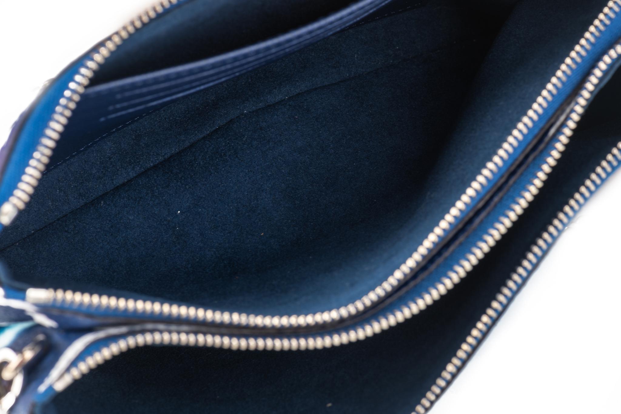 New Louis Vuitton Blue Crossbody Pochette Bag in Box For Sale 4
