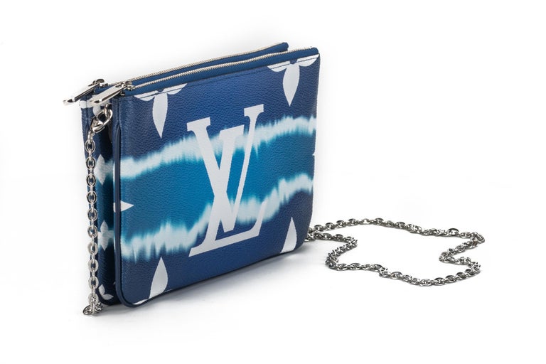 New Louis Vuitton Blue Crossbody Pochette Bag in Box In New Condition For Sale In West Hollywood, CA