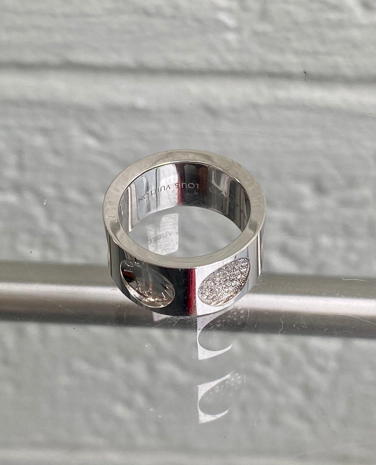 Louis Vuitton Empreinte Diamond Band Ring 1.00 Carat For Sale at 1stDibs  louis  vuitton empreinte ring, louis vuitton black ring, louis vuitton silver ring