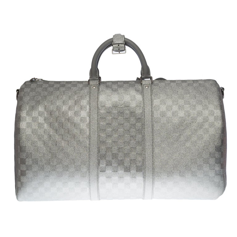 Keepall glitter travel bag Louis Vuitton Silver in Glitter - 25282794