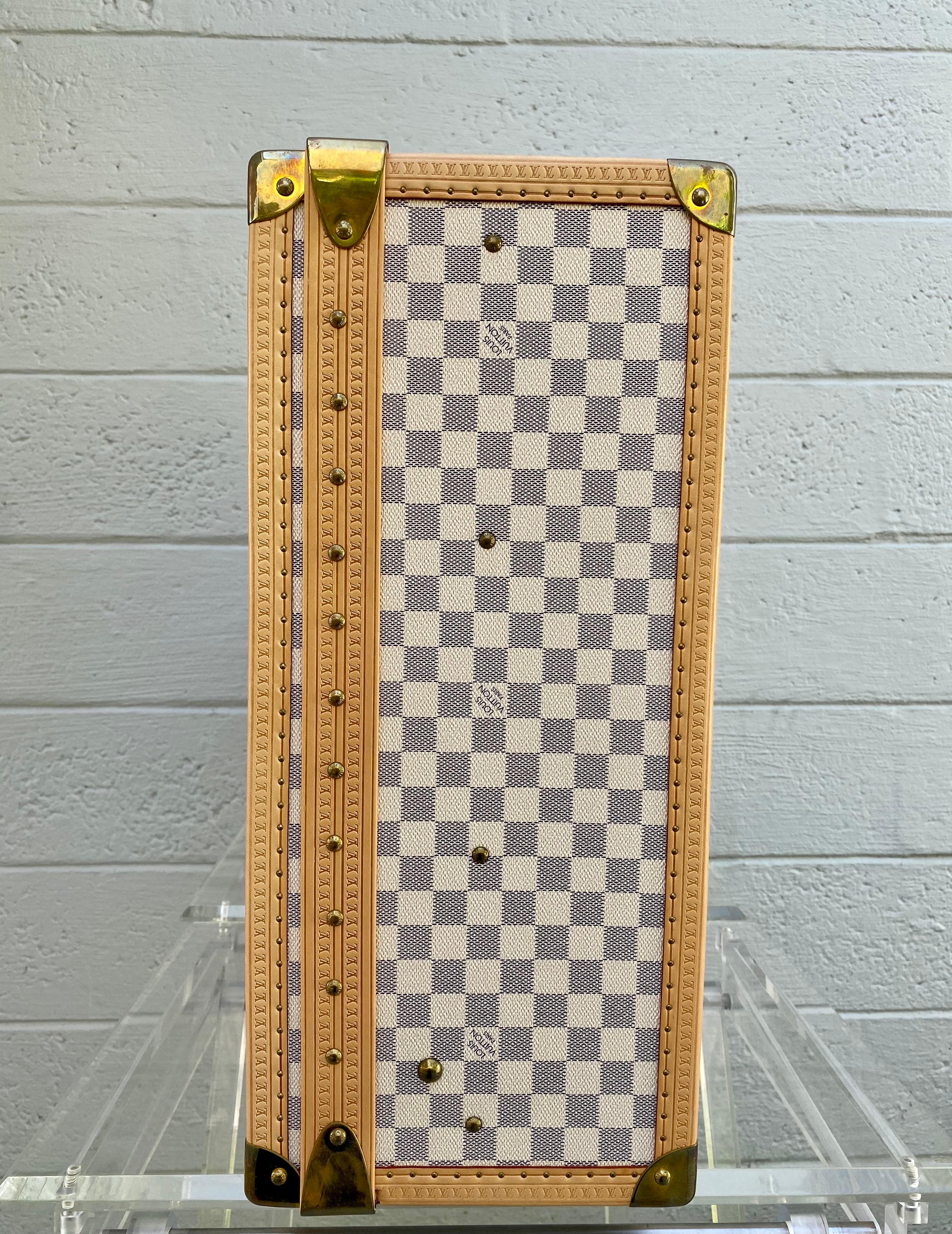 Gris Coffre de voyage rare Alzer Damier Azur 80 cm en édition limitée Louis Vuitton en vente