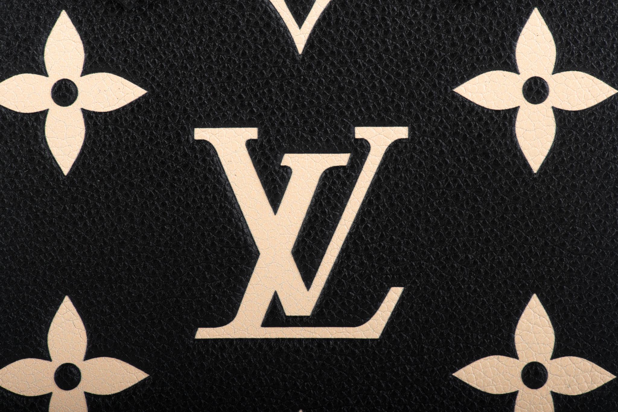 New Louis Vuitton Limited Edition Black Mini Sac Plat with Box 3
