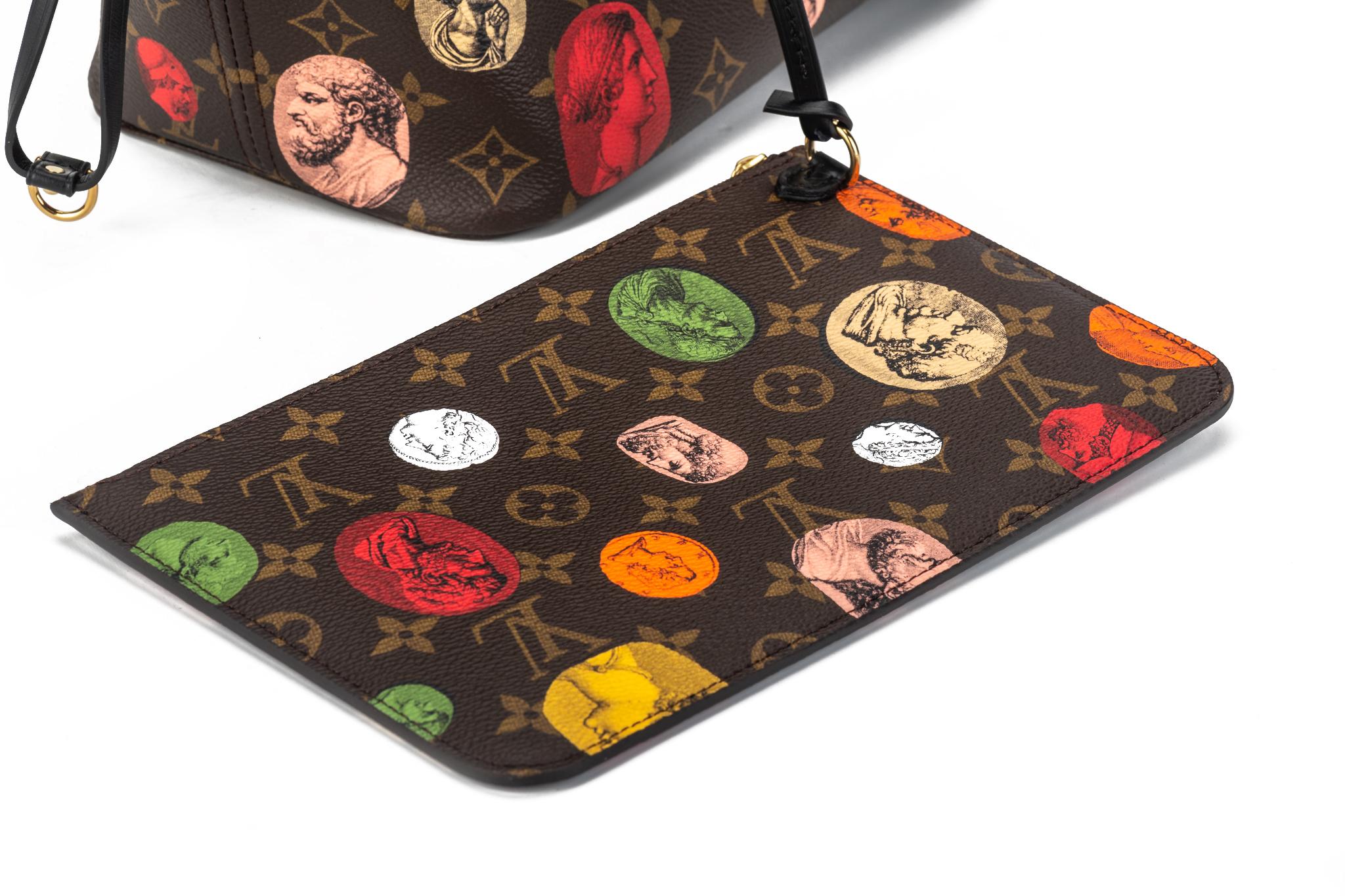 Nouvelle édition limitée de Louis Vuitton  Fornasetti Sac fourre-tout Neverfull dans sa boîte en vente 10