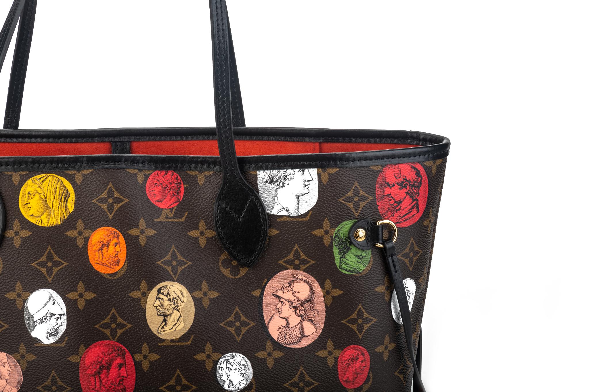 Nouvelle édition limitée de Louis Vuitton  Fornasetti Sac fourre-tout Neverfull dans sa boîte Neuf - En vente à West Hollywood, CA