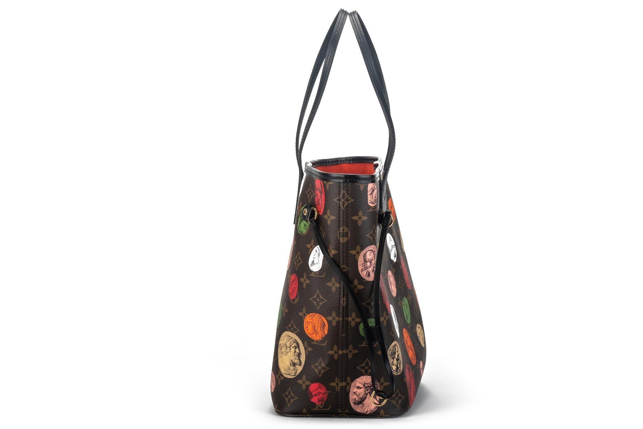Nouvelle édition limitée de Louis Vuitton  Fornasetti Sac fourre-tout Neverfull dans sa boîte en vente 2