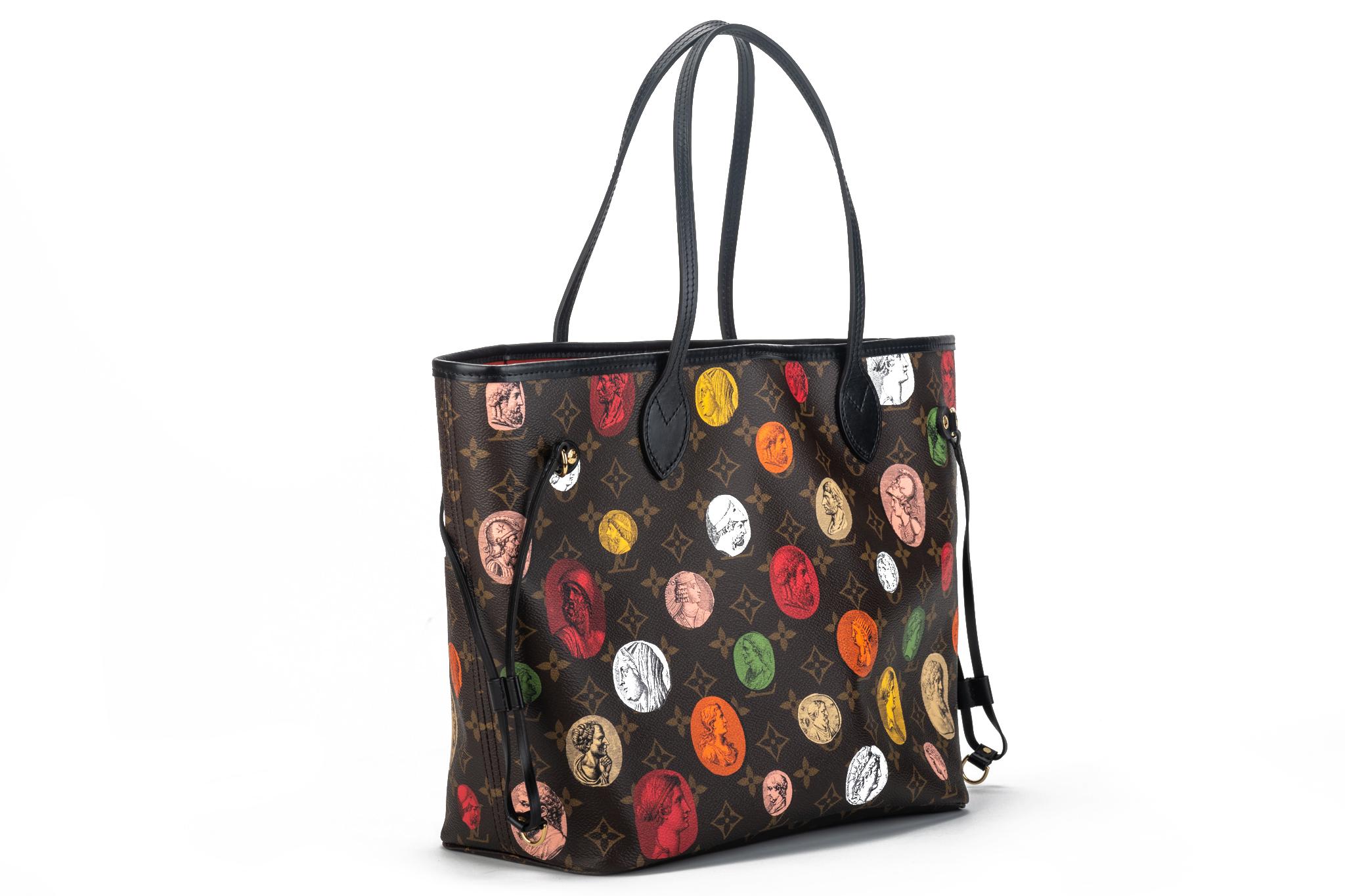 Nouvelle édition limitée de Louis Vuitton  Fornasetti Sac fourre-tout Neverfull dans sa boîte en vente 4