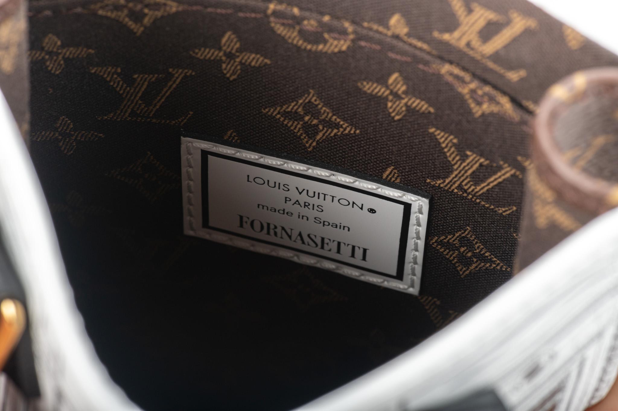 Louis Vuitton Limited Edition Fornasetti Sac Plat Tasche von Louis Vuitton im Angebot 7