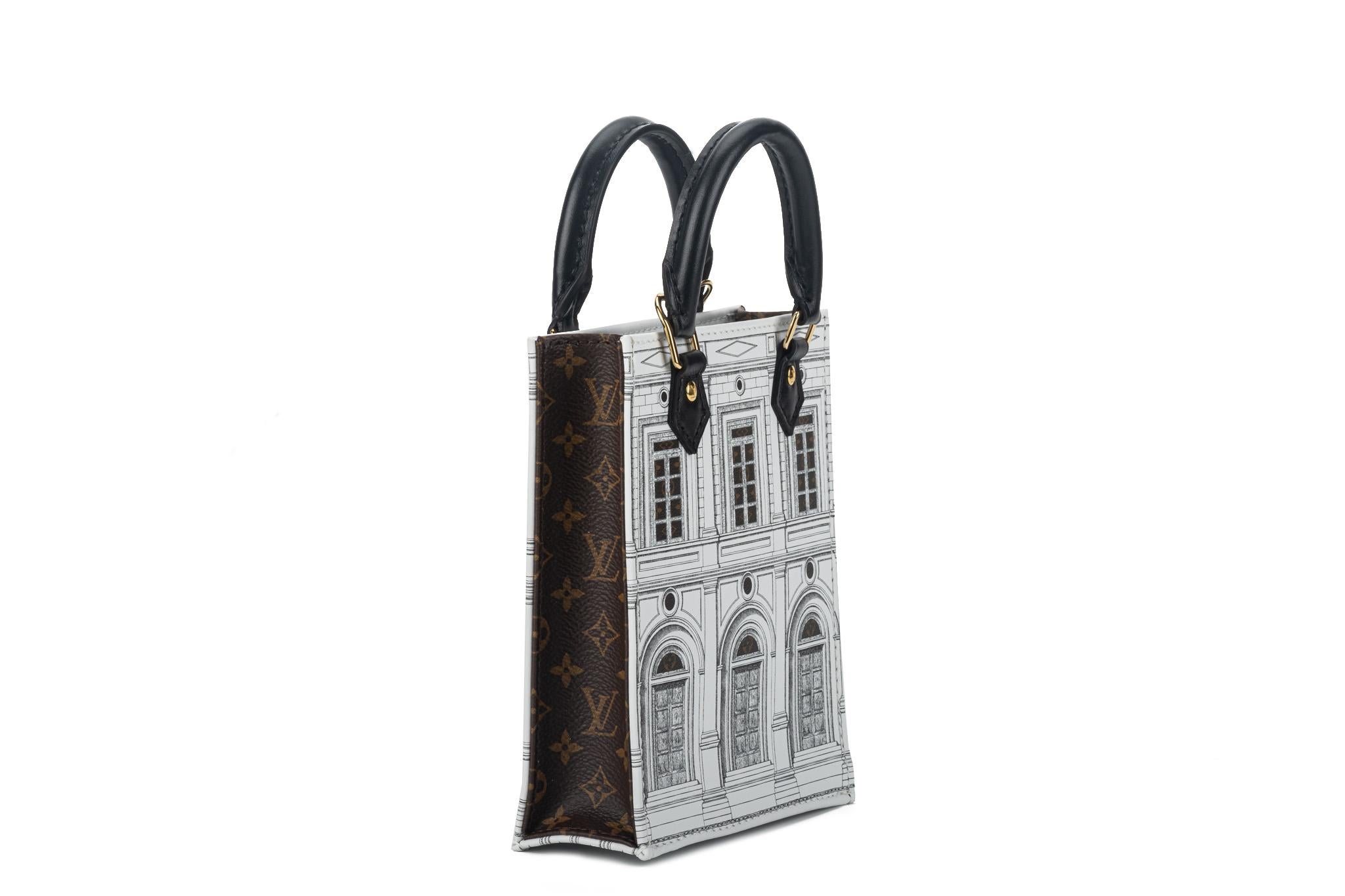 Louis Vuitton Limited Edition Fornasetti Sac Plat Tasche von Louis Vuitton im Zustand „Neu“ im Angebot in West Hollywood, CA
