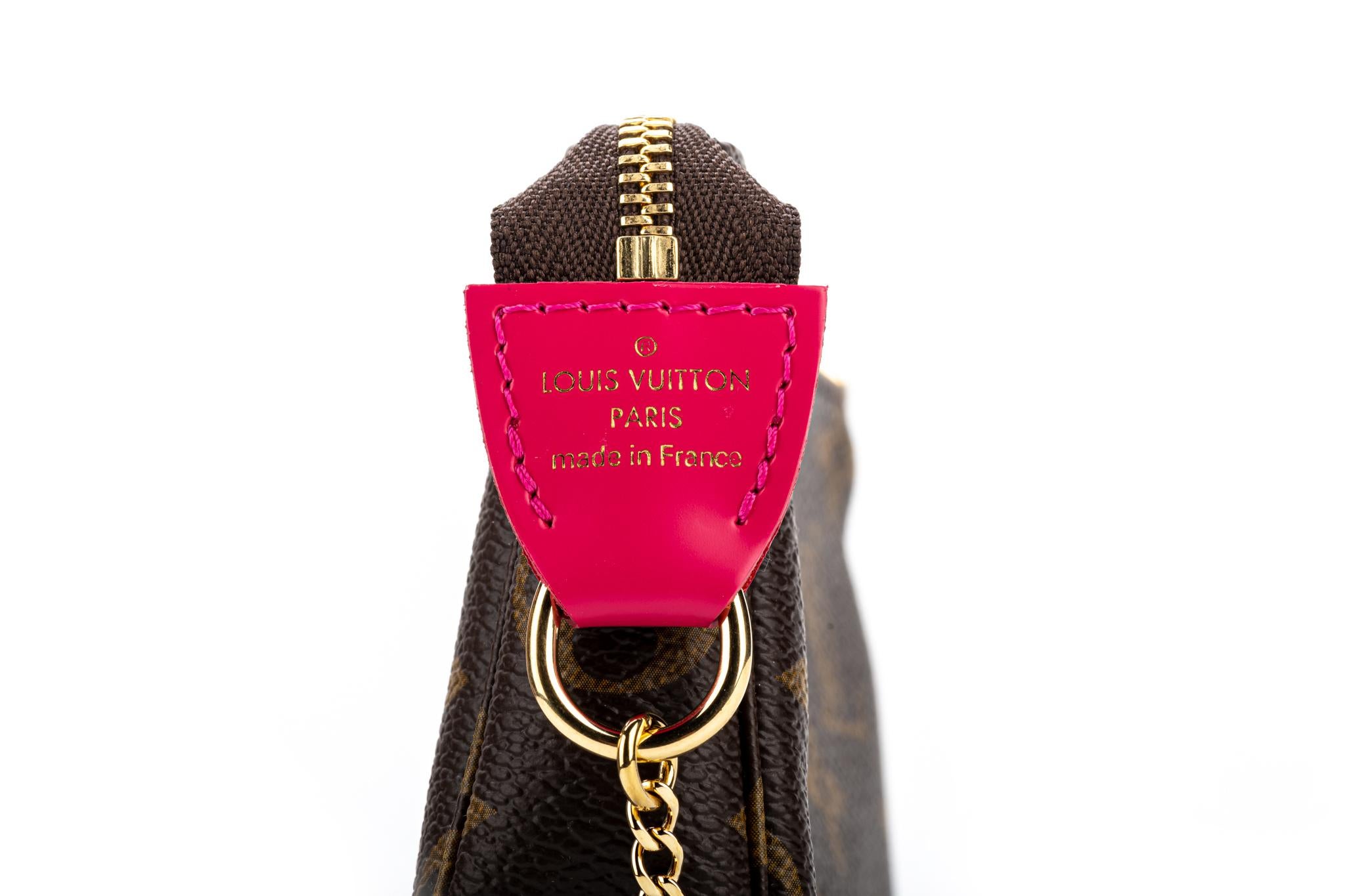 New Louis Vuitton Luna Park Christmas 20 Pochette Bag For Sale 2