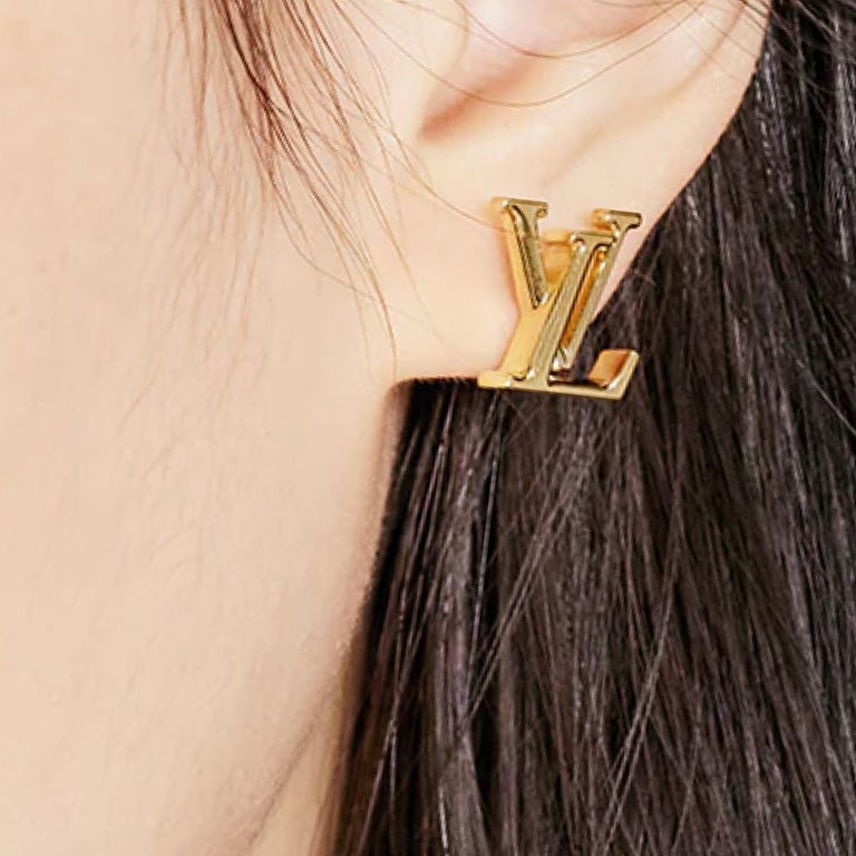 Louis Vuitton Essential V Guilloch goldfarbene Ohrringe