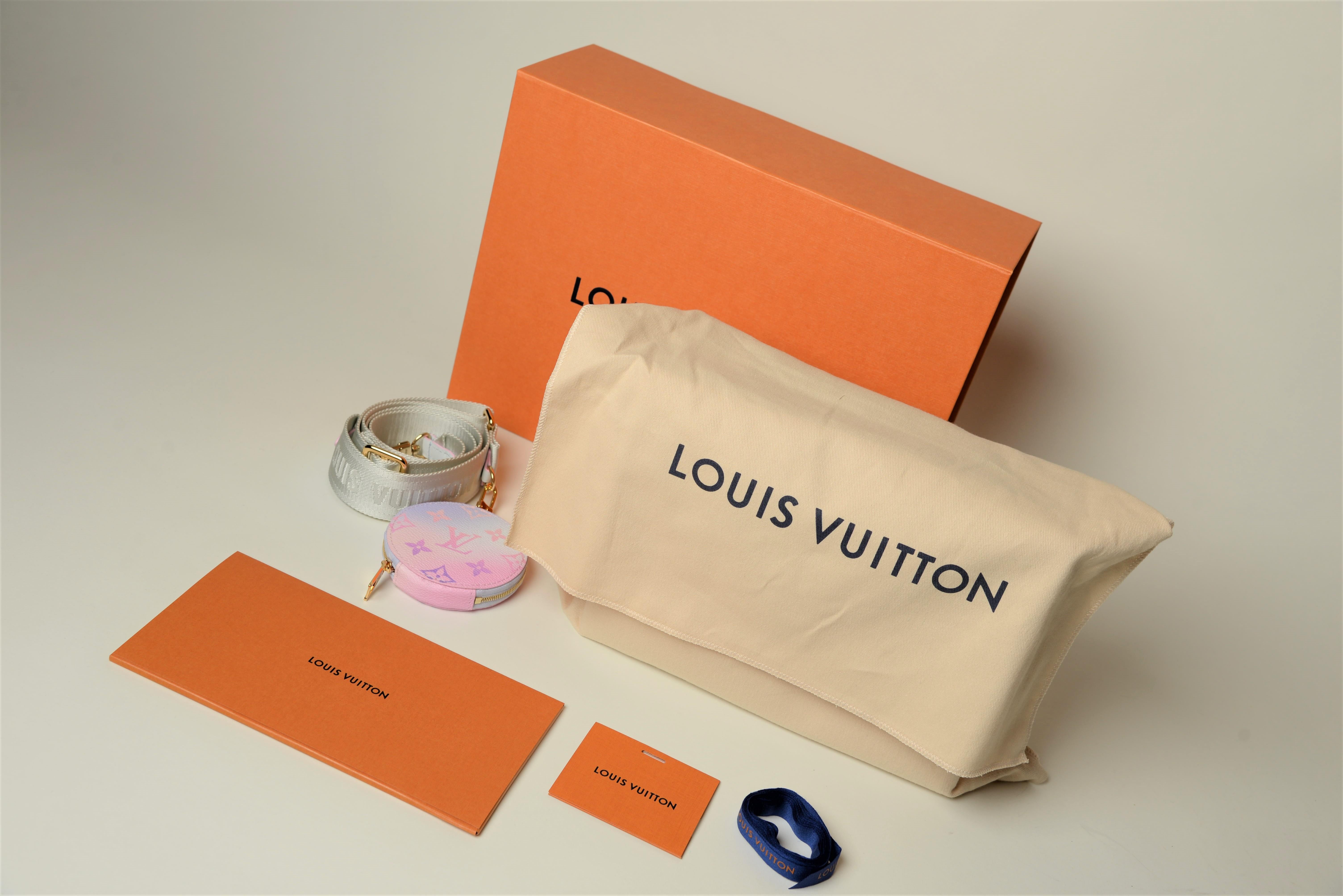NEW Louis Vuitton OnTheGo PM Spring Escape Collection 10