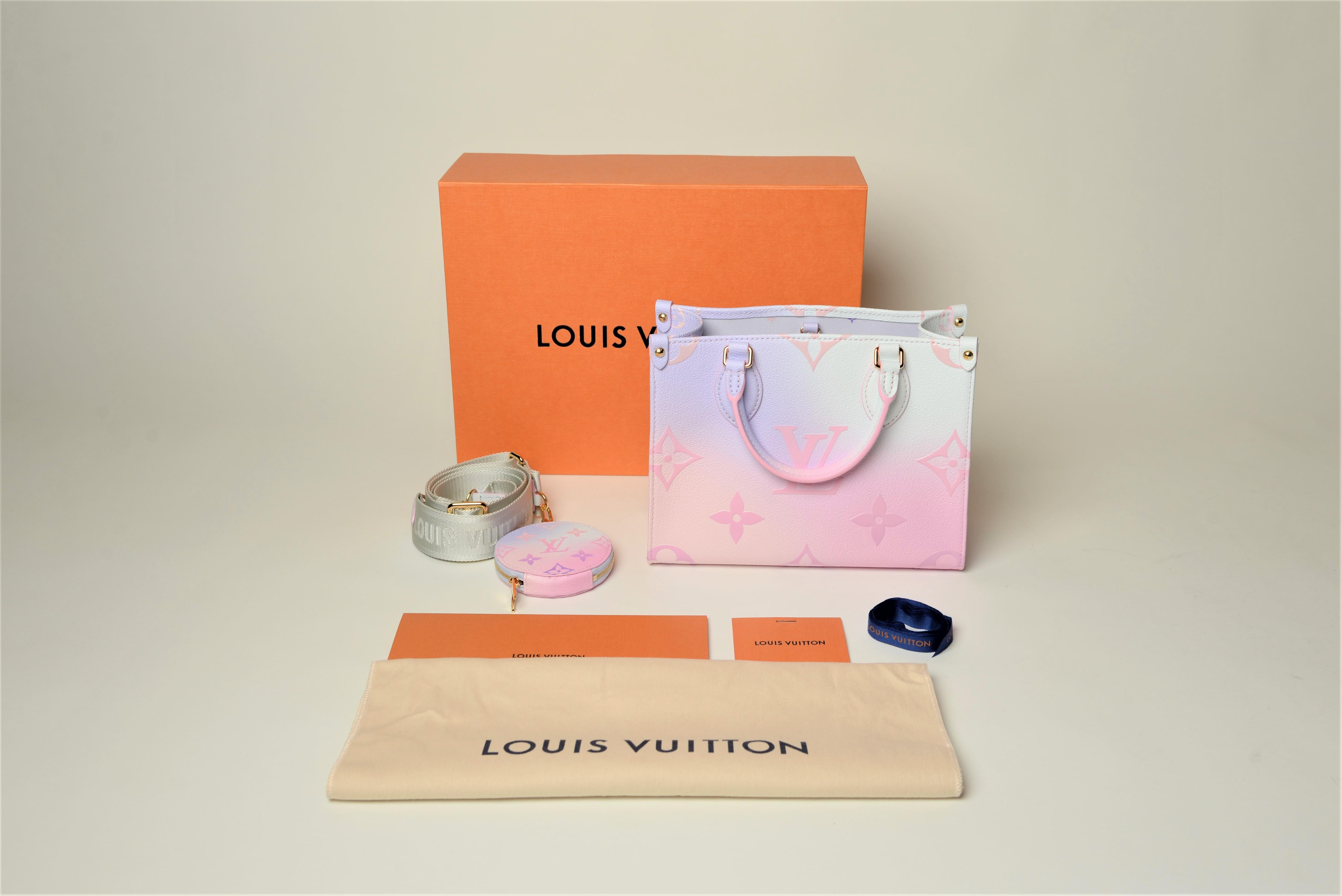 Louis Vuitton Monogram Escale Onthego Gm Pastel - For Sale on 1stDibs