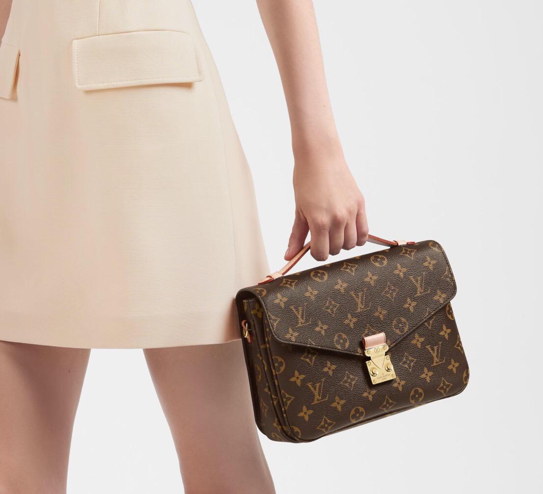 Women's or Men's NEW Louis Vuitton Pochette Metis Monogram Canvas Hand Bag with Strap 2022