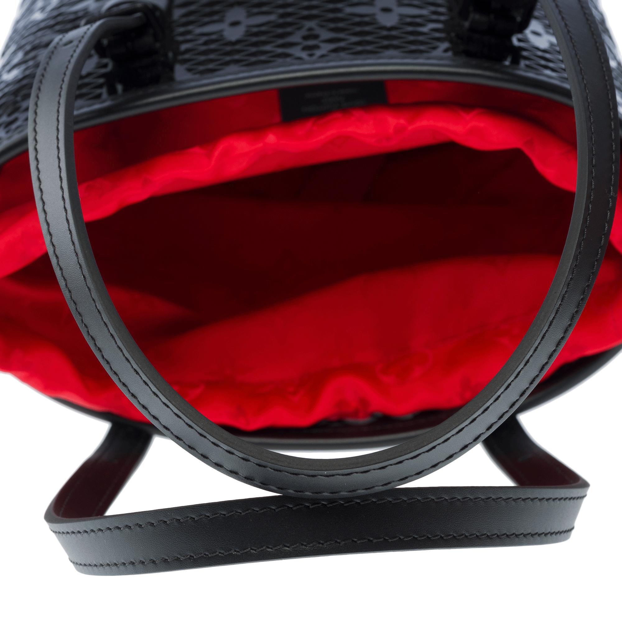 New Louis Vuitton Race Bucket bag in black patent leather For Sale 5