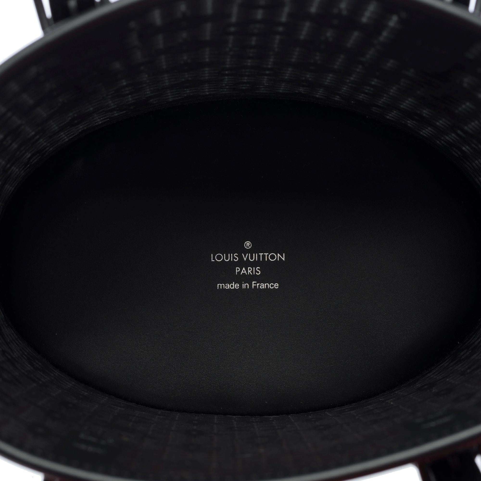 New Louis Vuitton Race Bucket bag in black patent leather For Sale 4