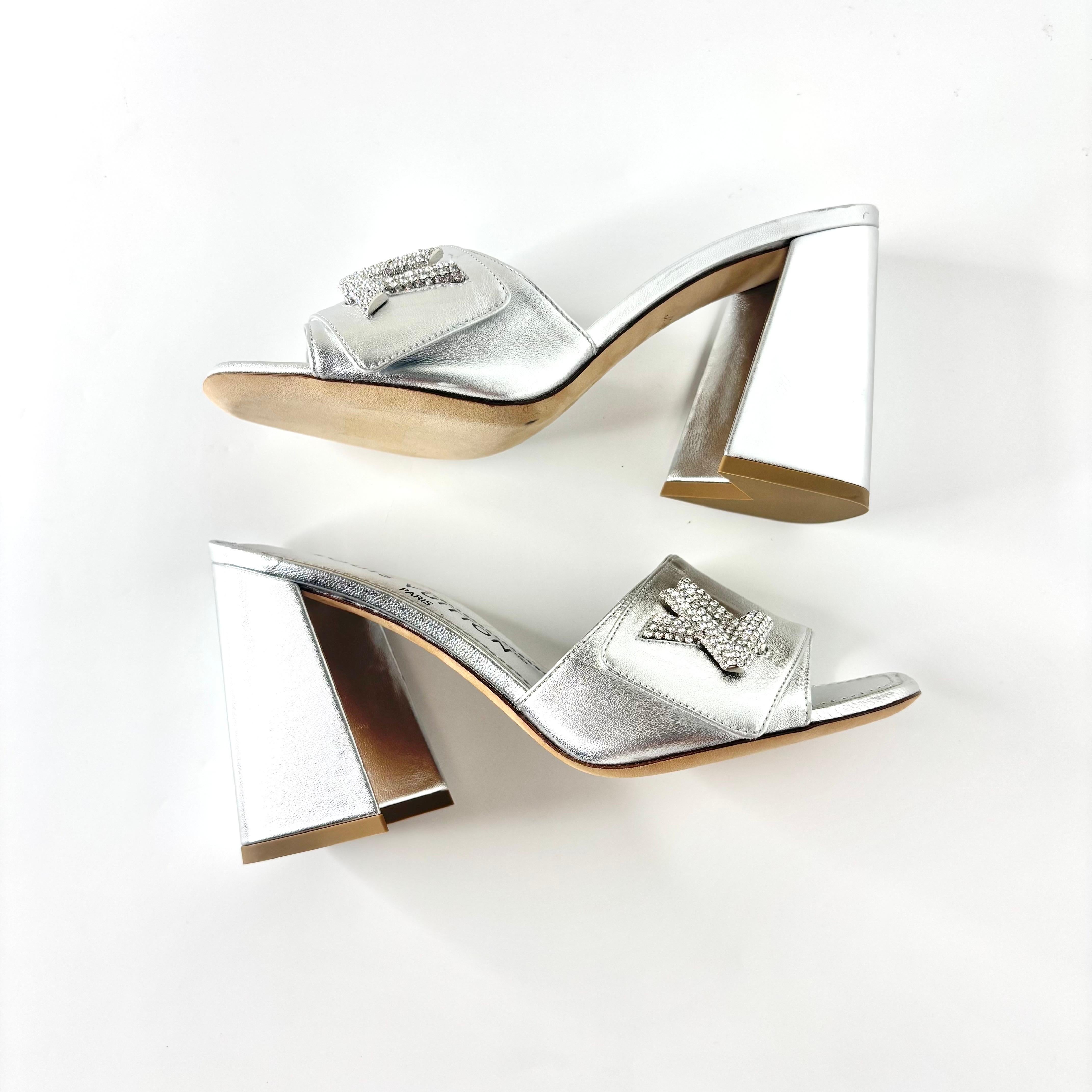 Gris NEW Louis Vuitton Shake Crystal Embellished Metallic Calfskin LV Logo Mules 36 en vente