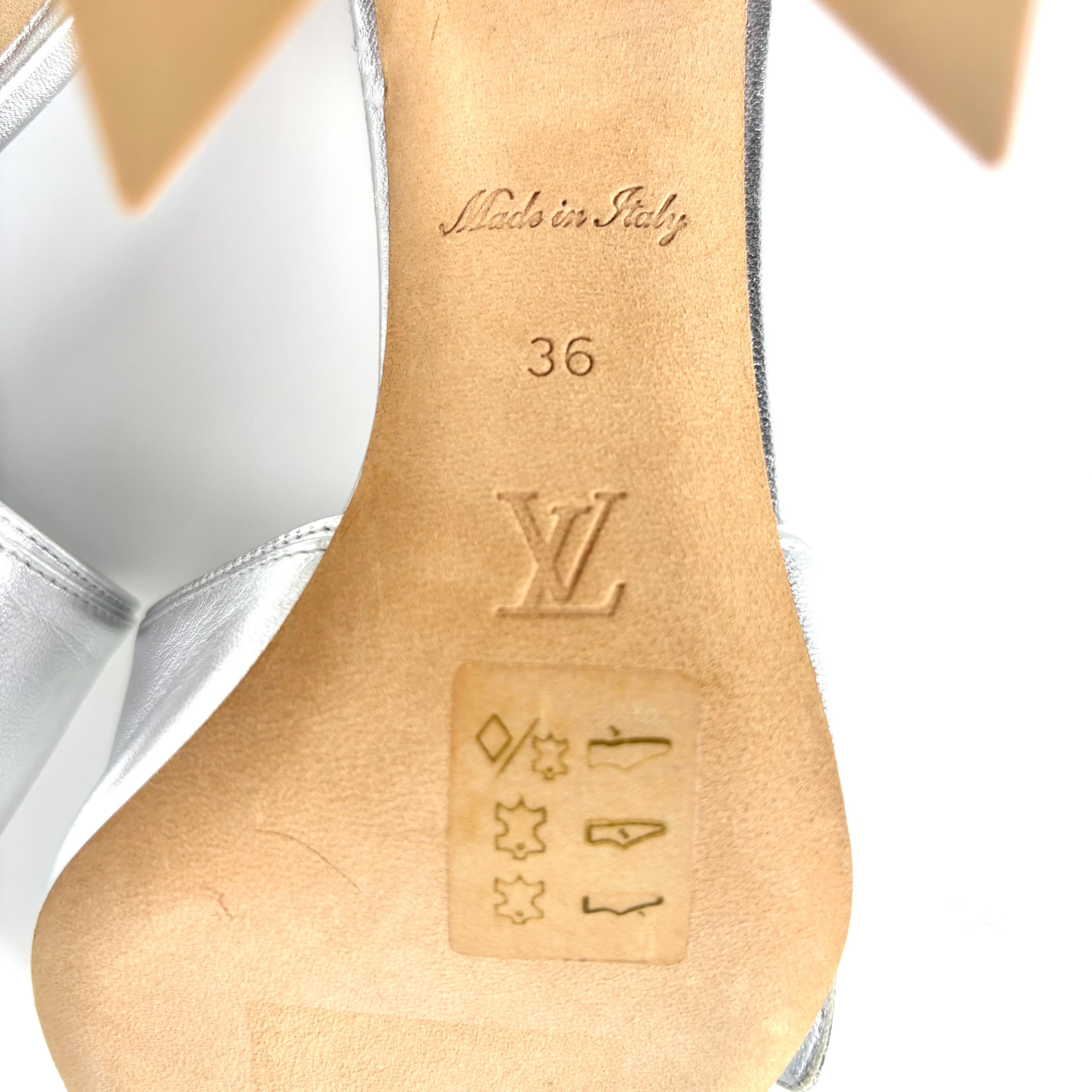 NEW Louis Vuitton Shake Crystal Embellished Metallic Calfskin LV Logo Mules 36 en vente 4