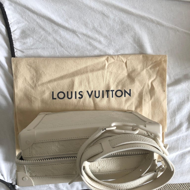 Soft trunk mini leather bag Louis Vuitton White in Leather - 31542549