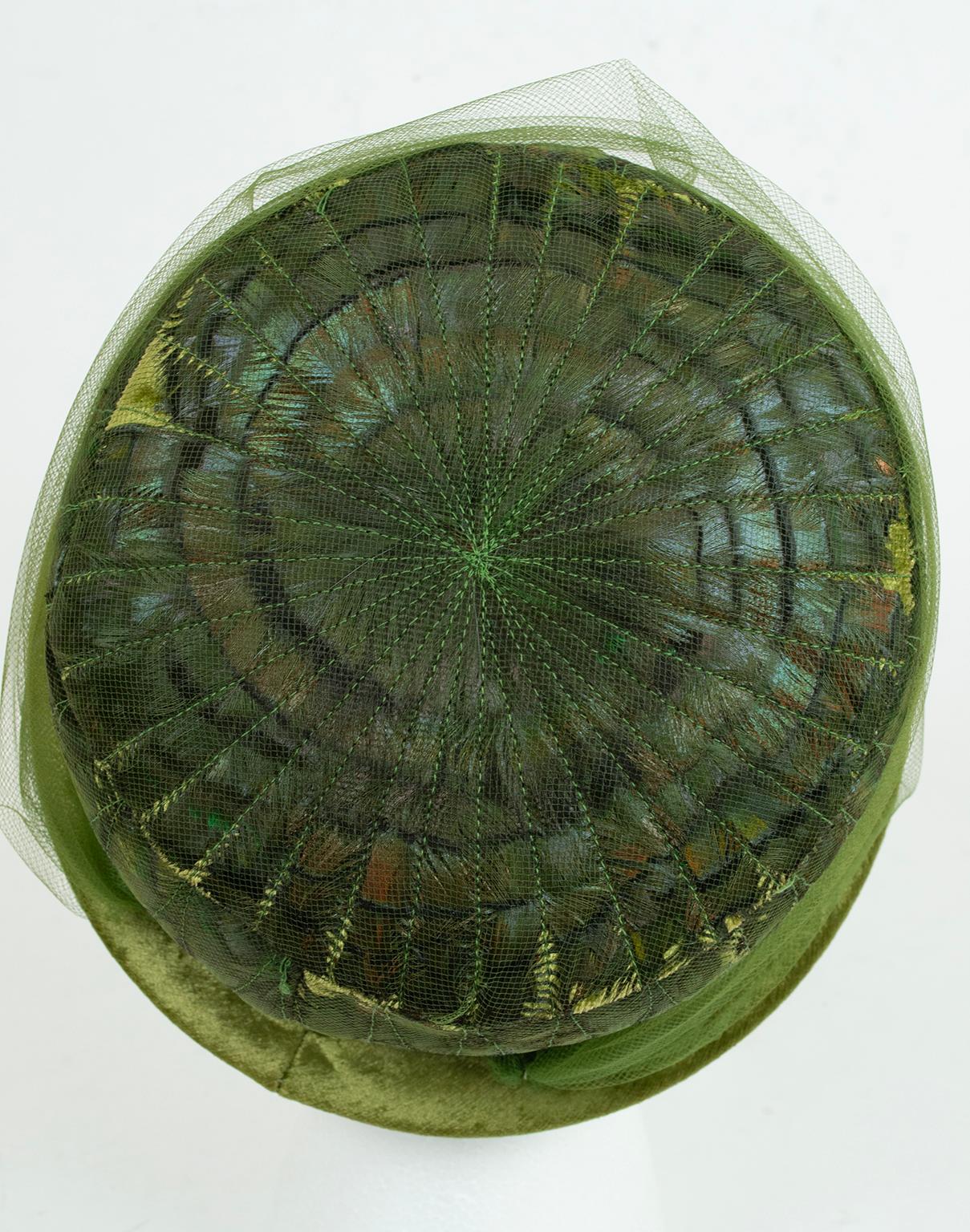 New Luci Puci Green Velvet Cloche Hat with Mallard Feather Crown – S, 1950s For Sale 5