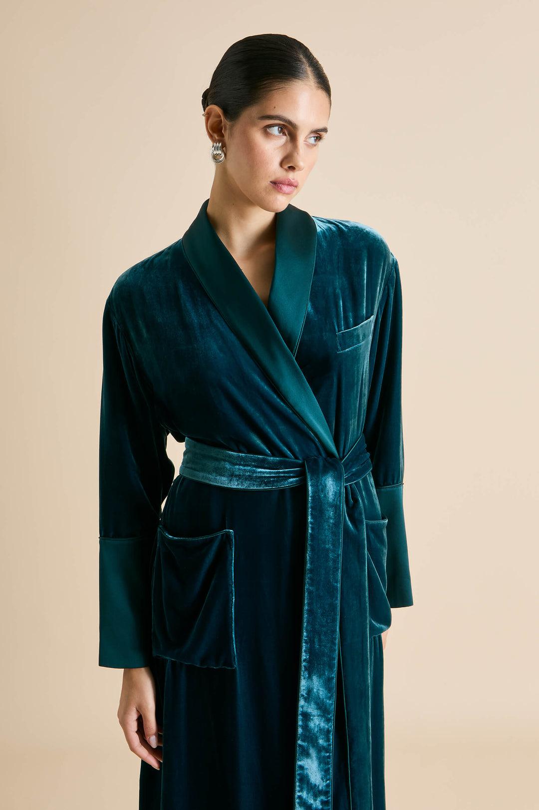 Black NEW Luxurious Olivia von Halle Velvet Silk Dressing Gown Robe M/L For Sale
