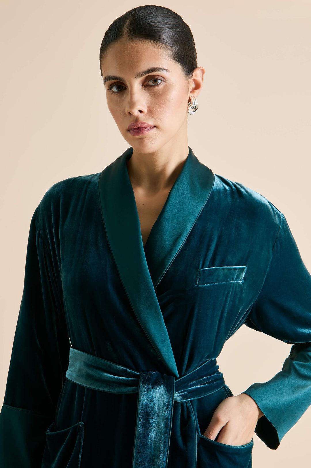 Women's NEW Luxurious Olivia von Halle Velvet Silk Dressing Gown Robe M/L For Sale