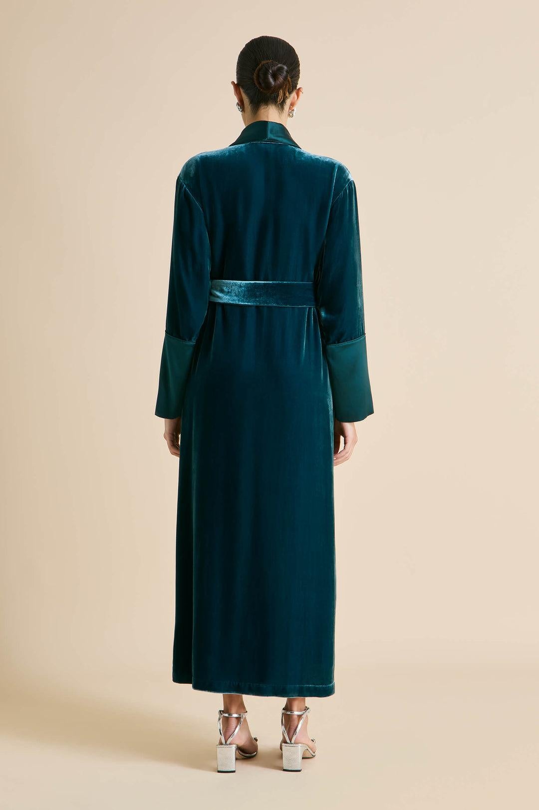 NEW Luxurious Olivia von Halle Velvet Silk Dressing Gown Robe M/L For Sale 1