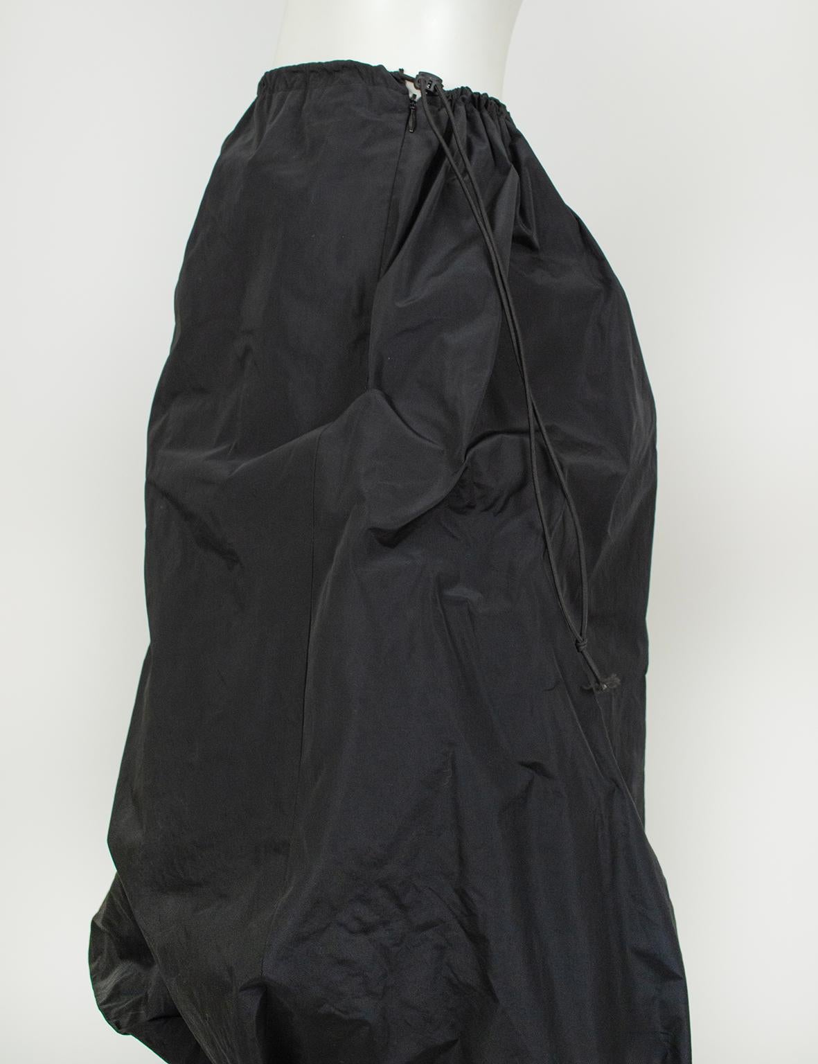 New Japanese Avant Garde Black Nylon Parachute Bubble Midi Skirt – S-M, 2018 In New Condition For Sale In Tucson, AZ