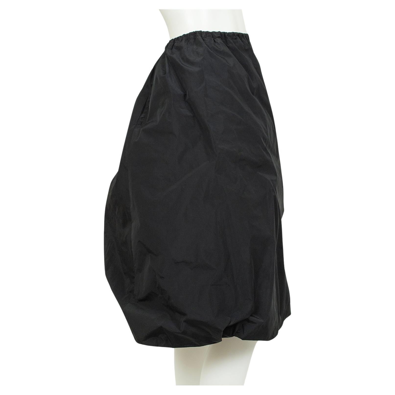 New Japanese Avant Garde Black Nylon Parachute Bubble Midi Skirt - S-M, 2018 en vente