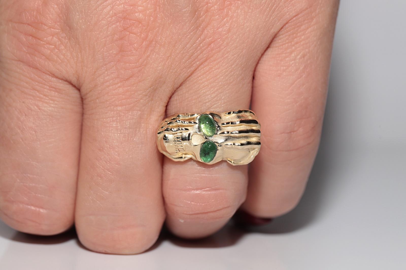 Anillo calavera decorado con esmeralda natural talla cabujón de oro de 14k de nueva factura en venta 9