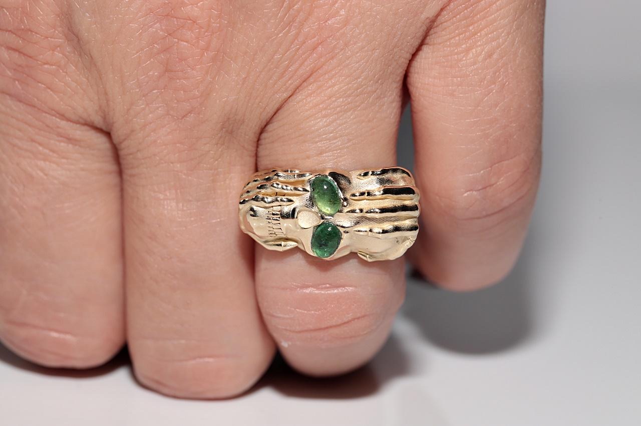 Neu Hergestellter 14k Gold Natürlicher Cabochon-Schliff Smaragd Dekorierter Schädelring im Angebot 12
